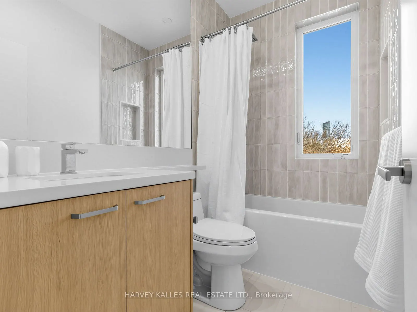 45 Bellevue Avenue #3a
