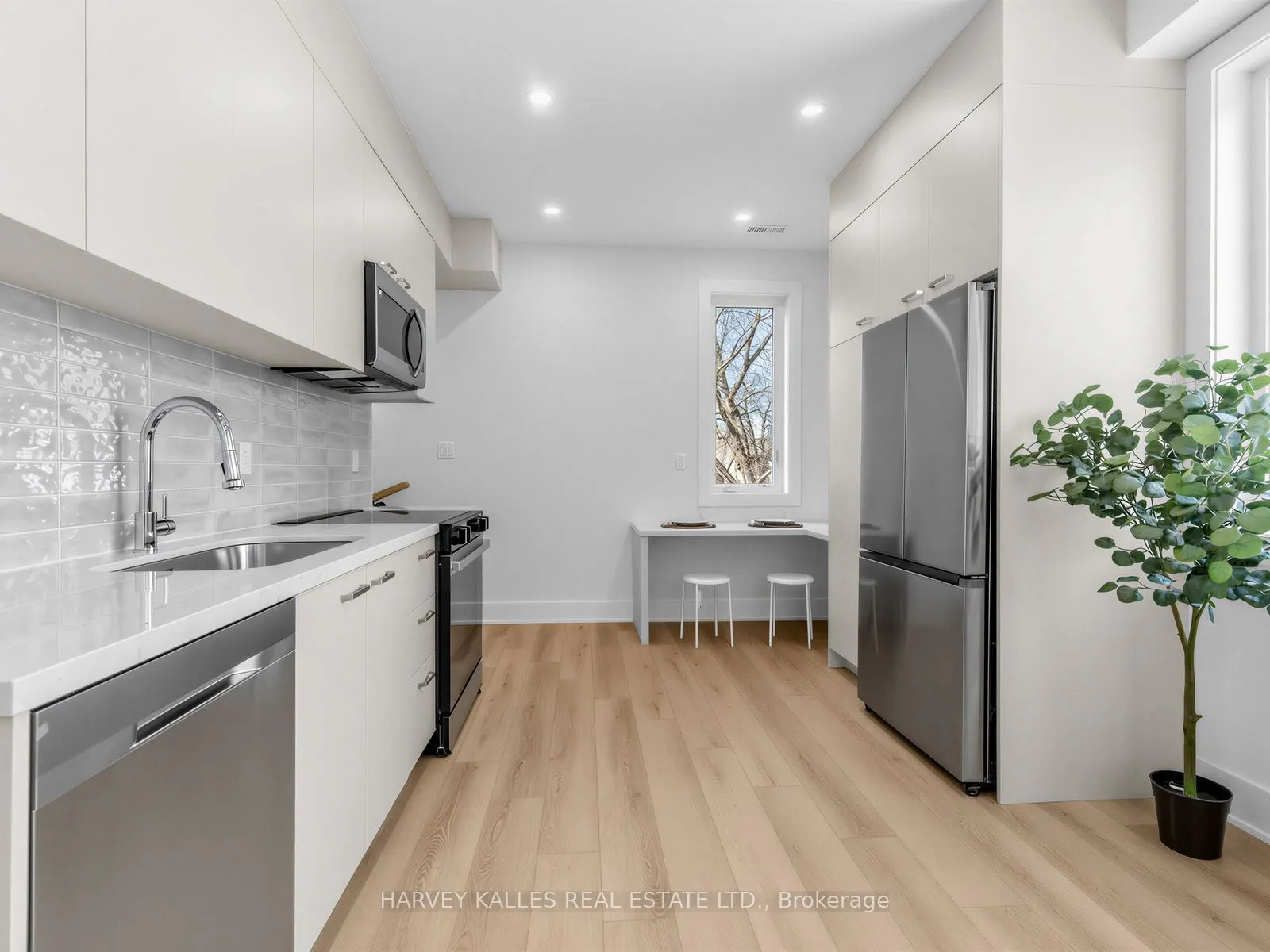 45 Bellevue Avenue #3a