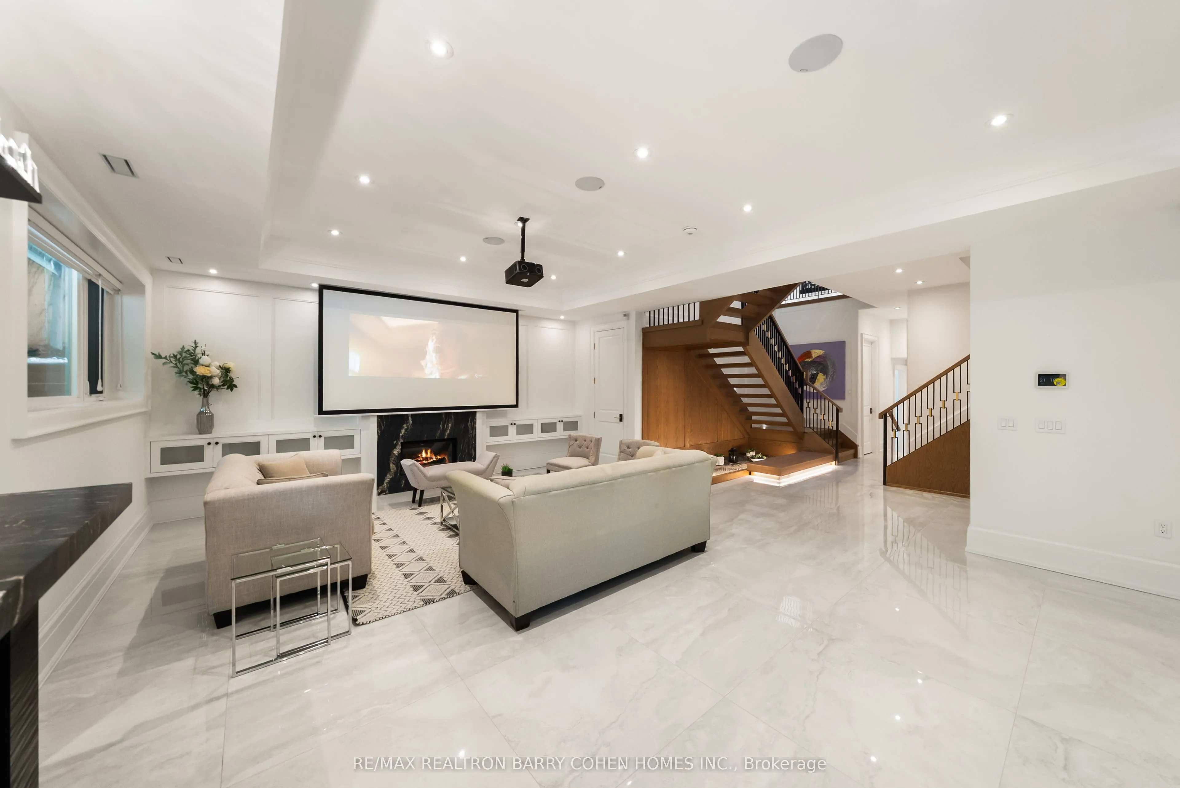 148 Munro Boulevard