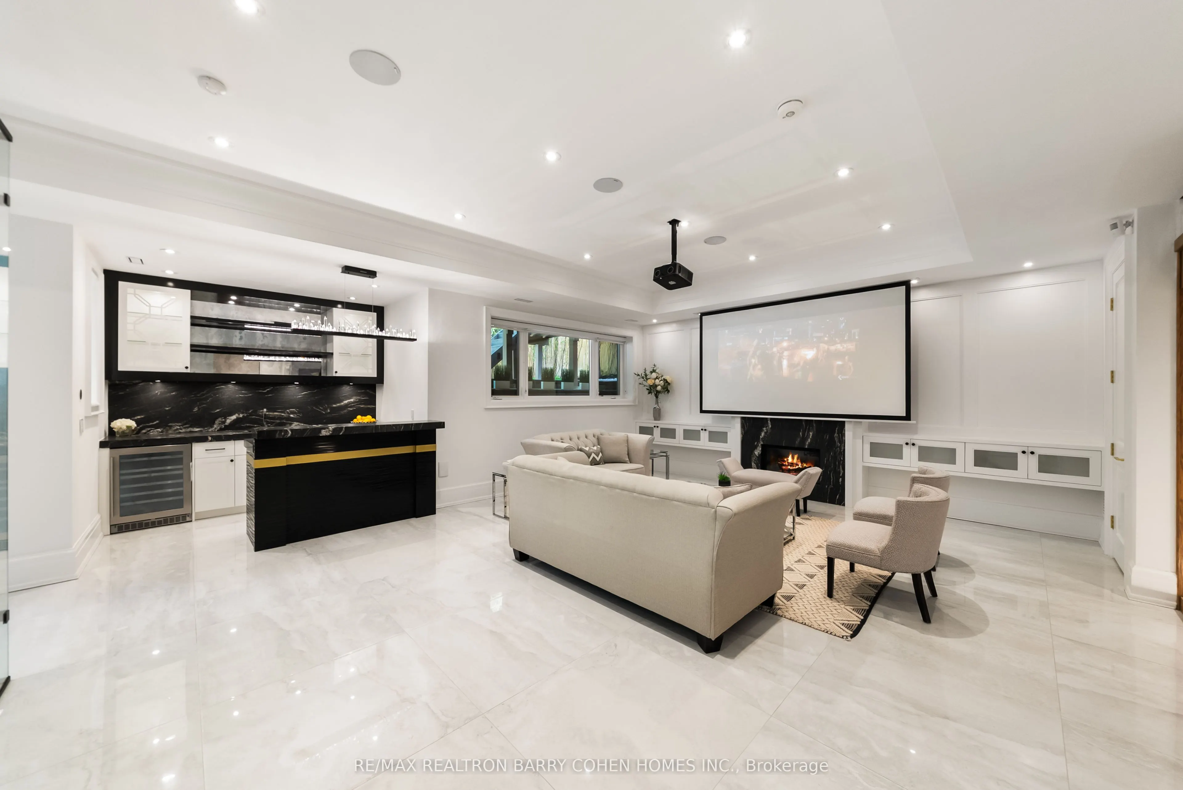 148 Munro Boulevard