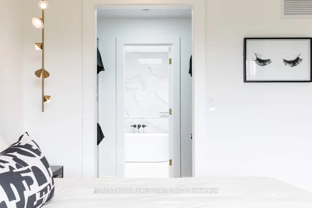 433B Deloraine Avenue