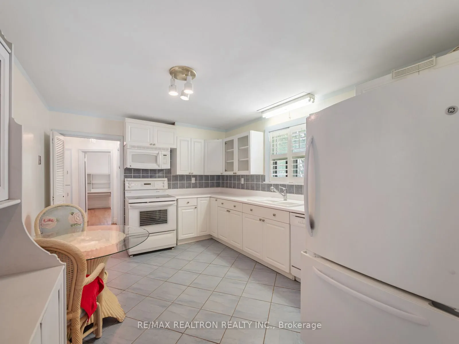 12 Graymar Avenue