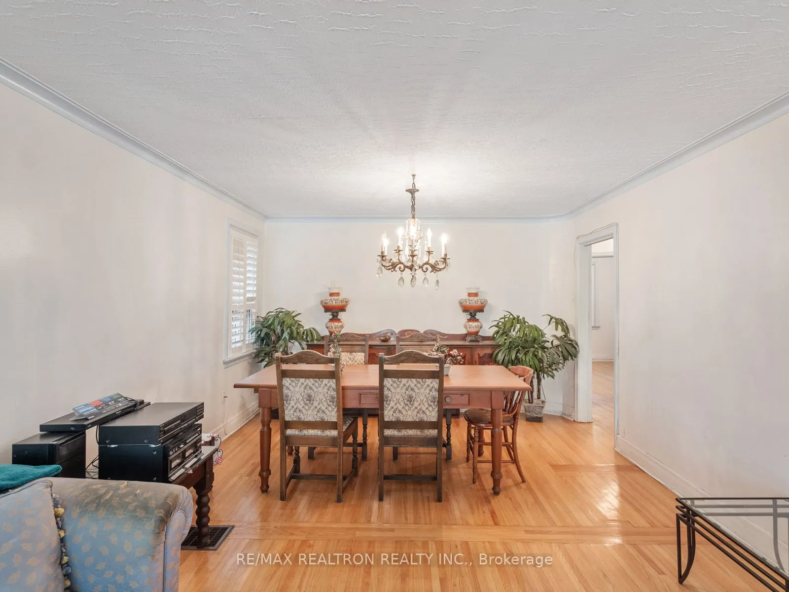 12 Graymar Avenue