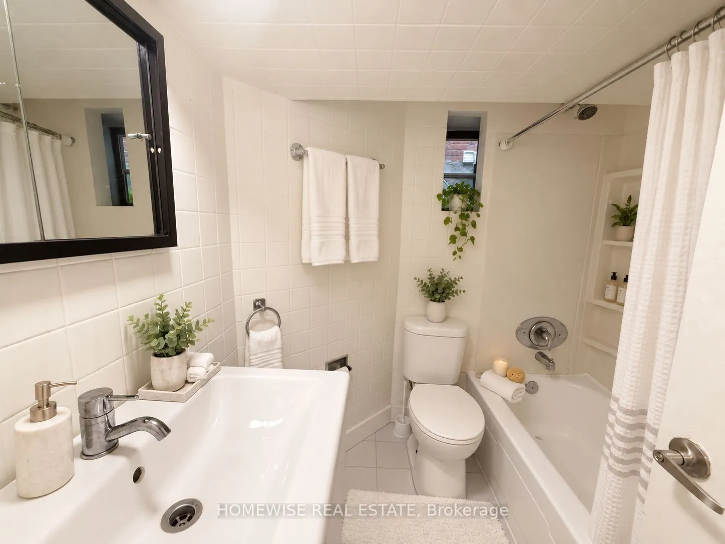 261 Ossington Avenue #Lower