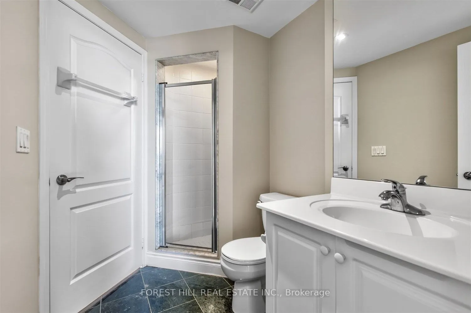20 Collier Street #903