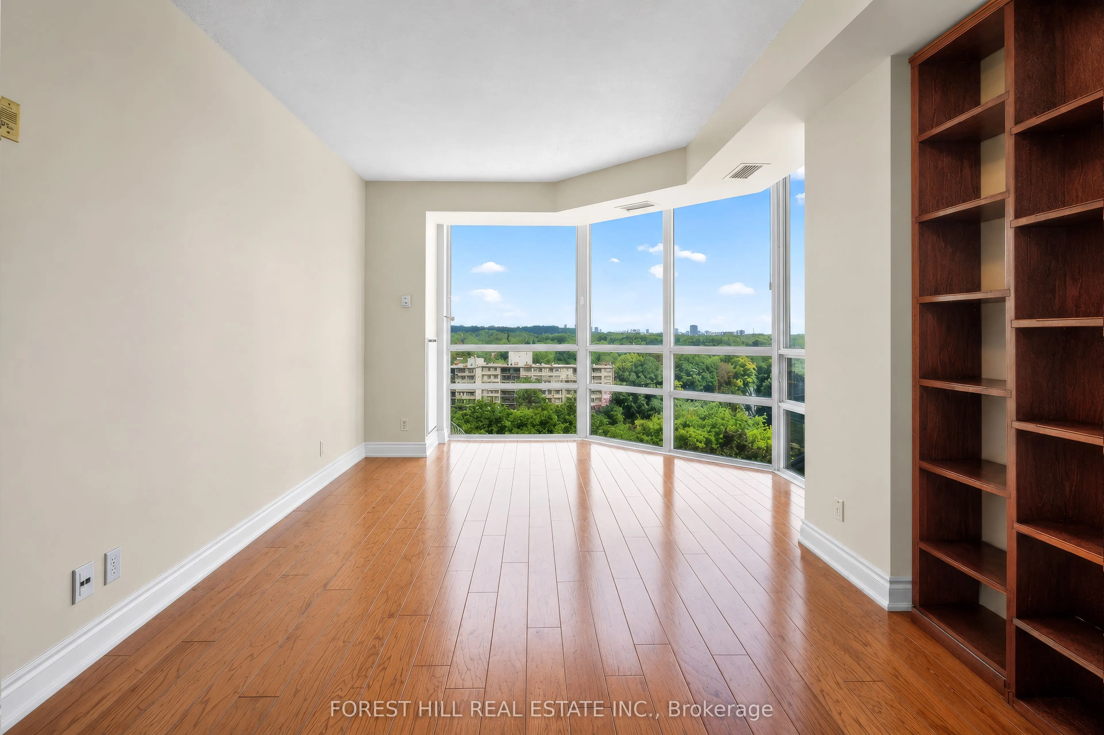20 Collier Street #903
