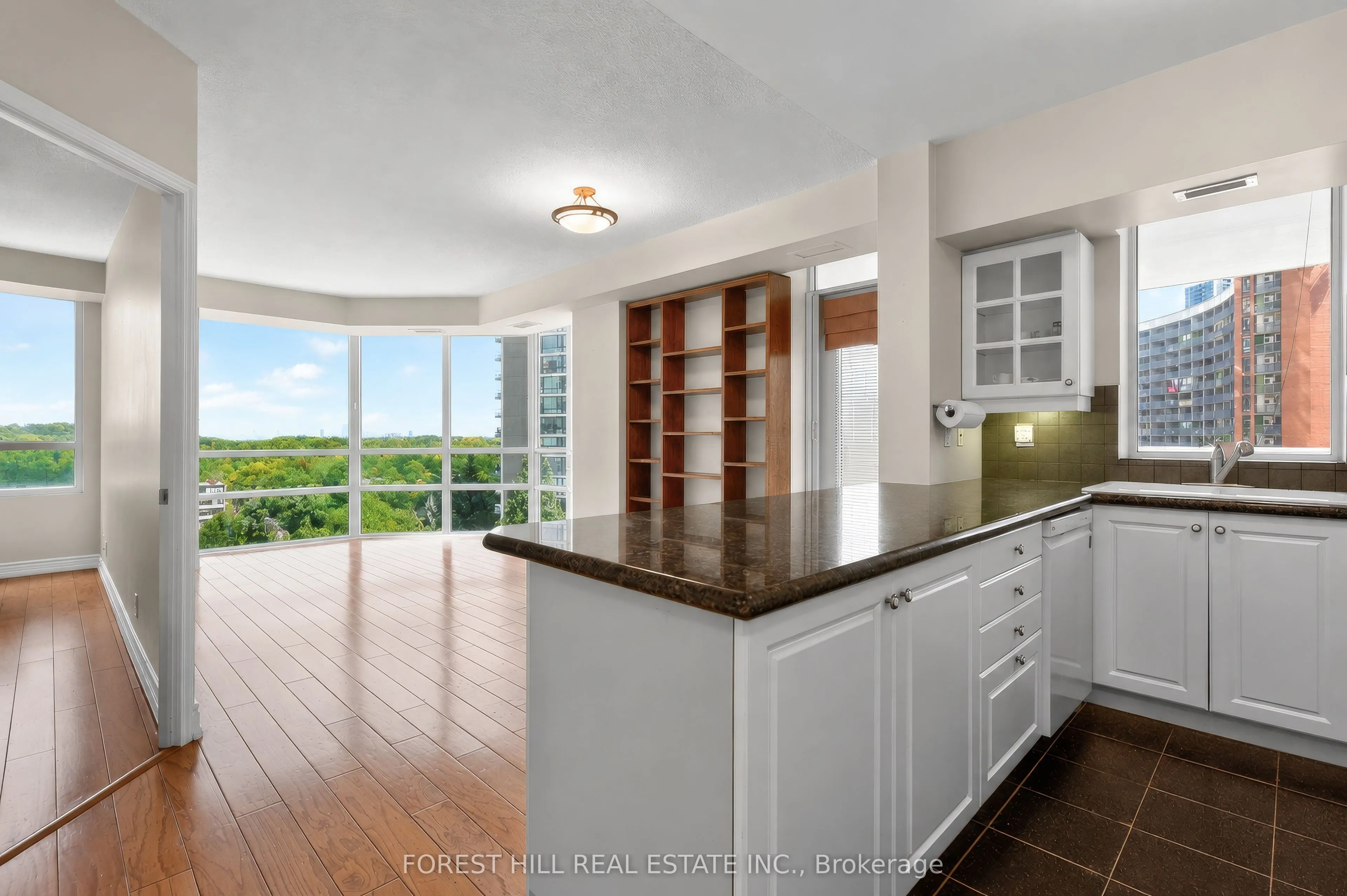 20 Collier Street #903