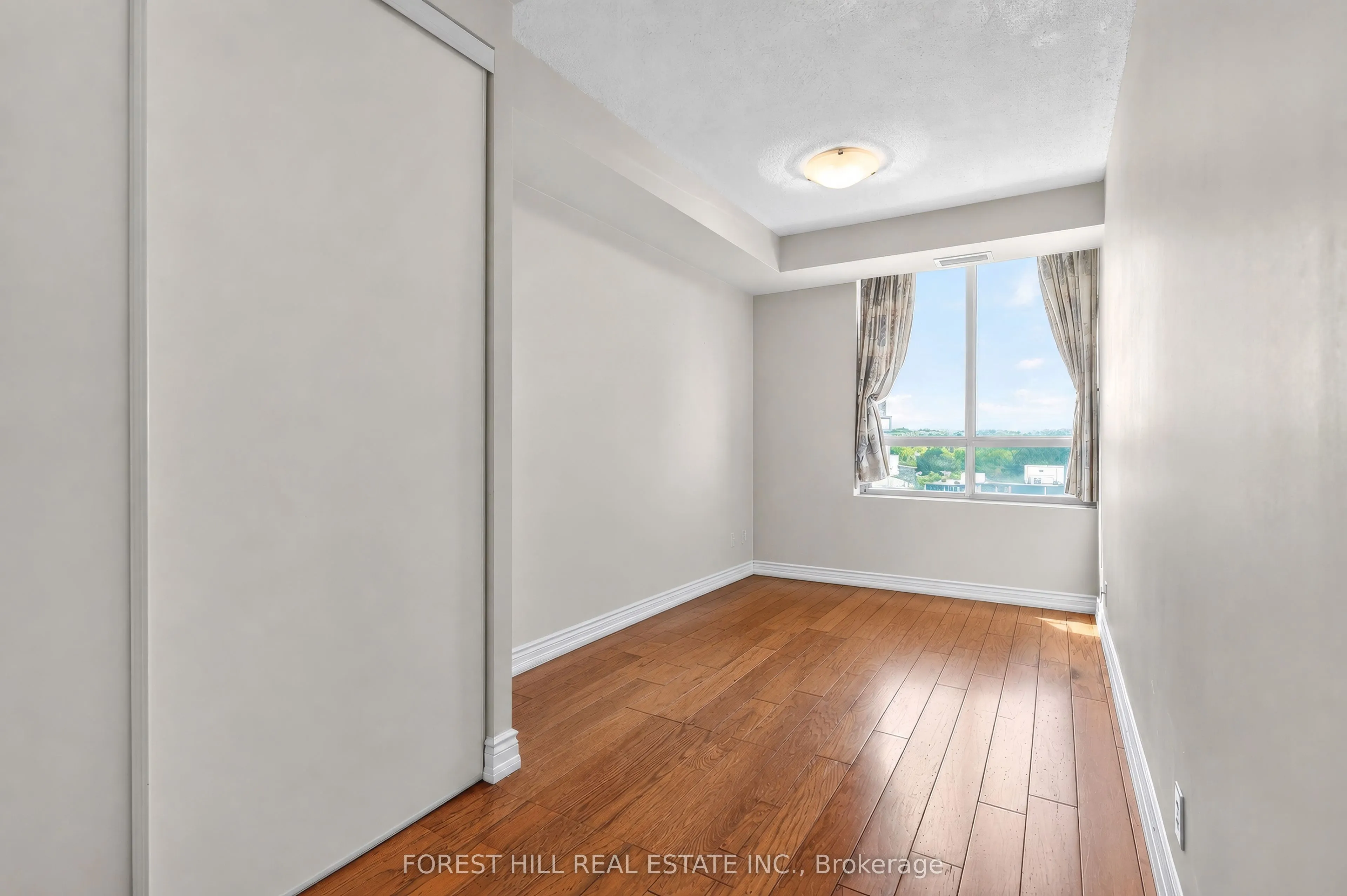 20 Collier Street #903