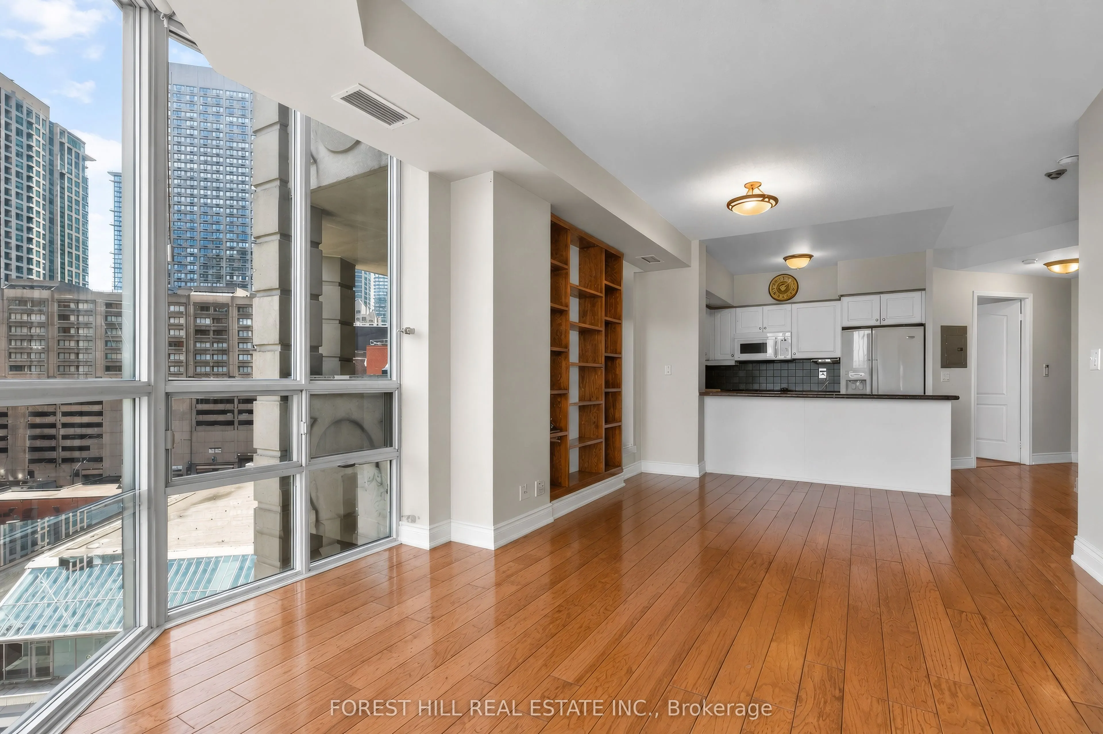 20 Collier Street #903