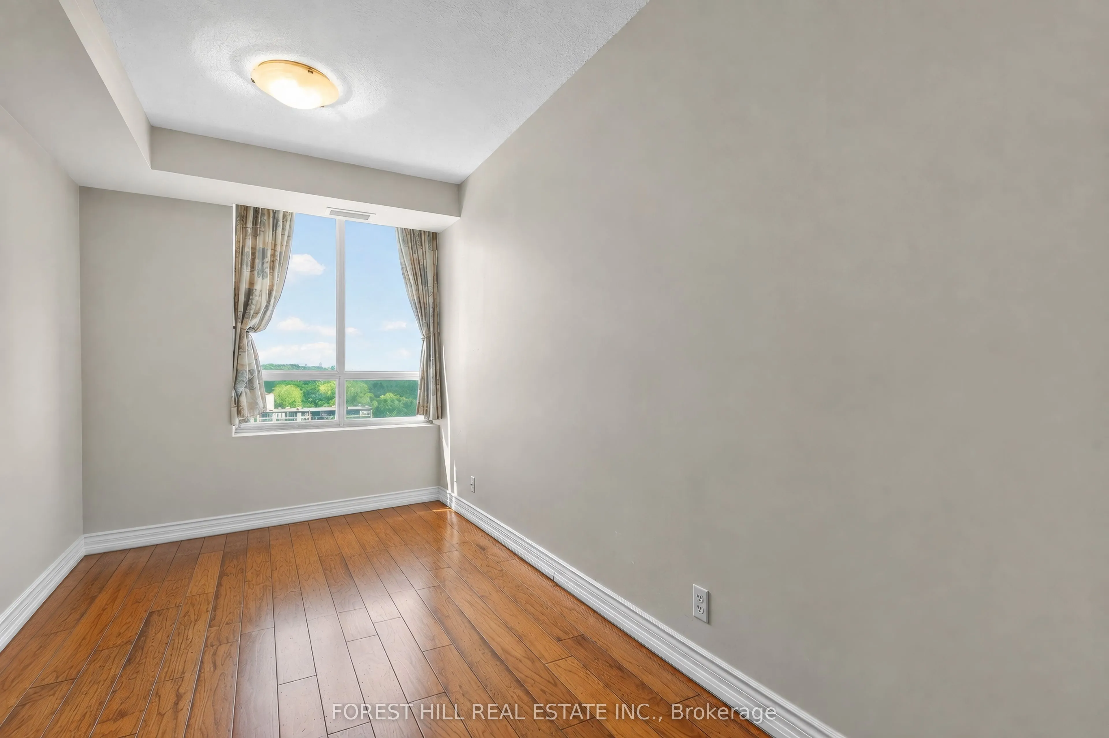 20 Collier Street #903