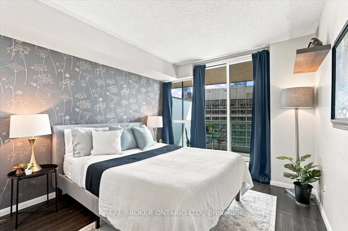 209 Fort York Boulevard #1468