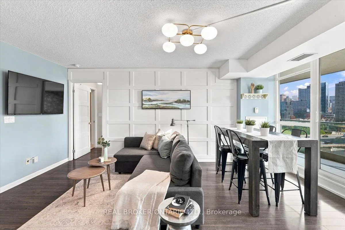 209 Fort York Boulevard #1468