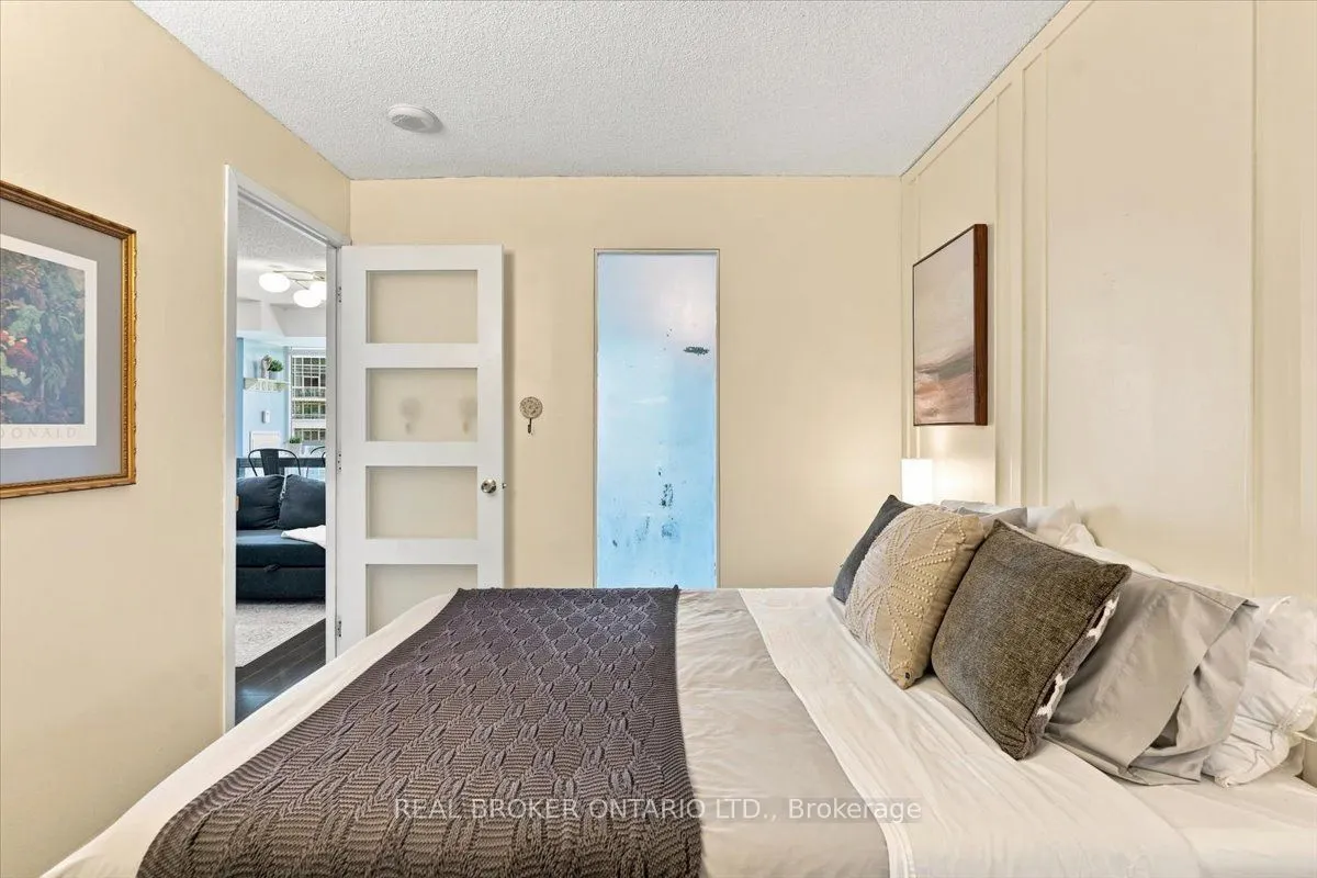 209 Fort York Boulevard #1468