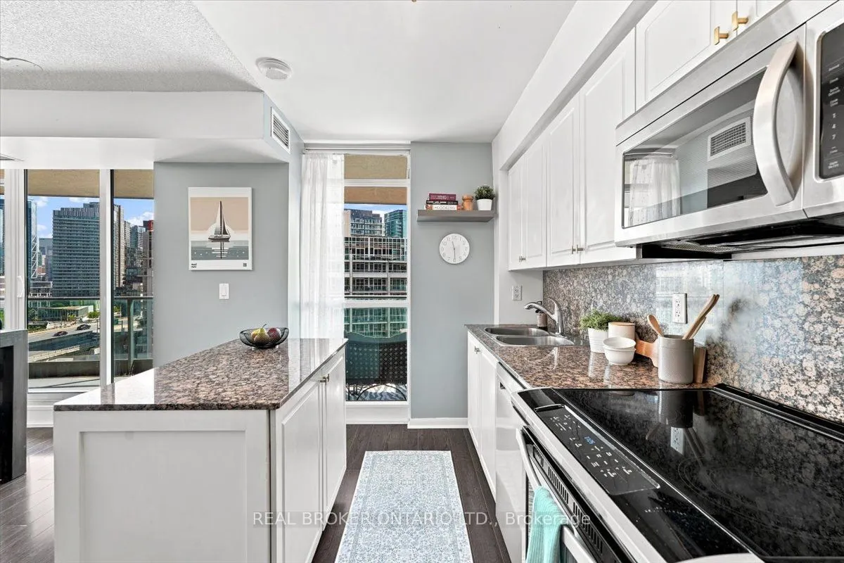 209 Fort York Boulevard #1468