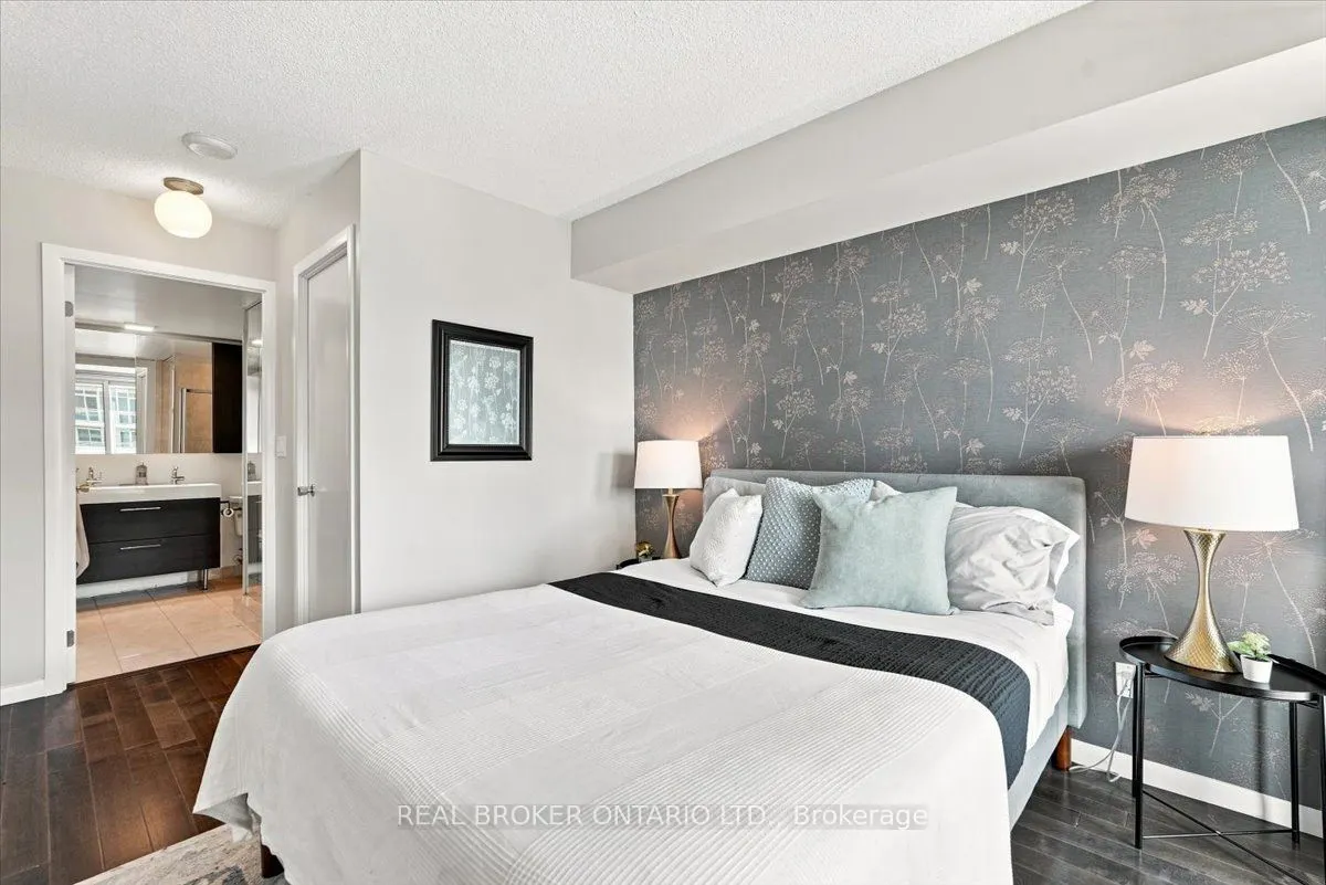 209 Fort York Boulevard #1468