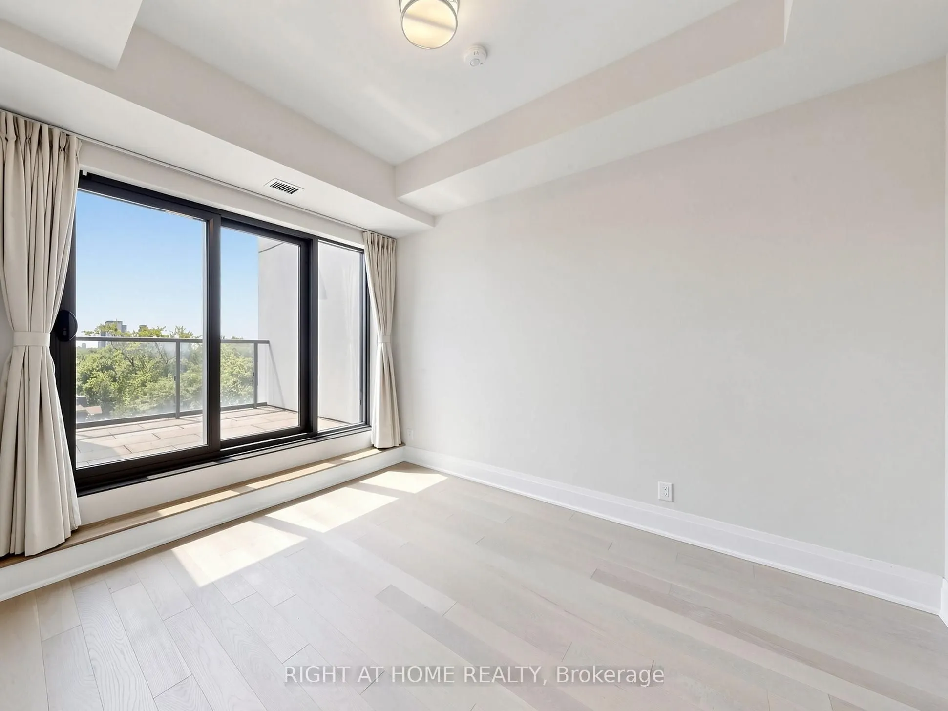 280 Howland Avenue #615