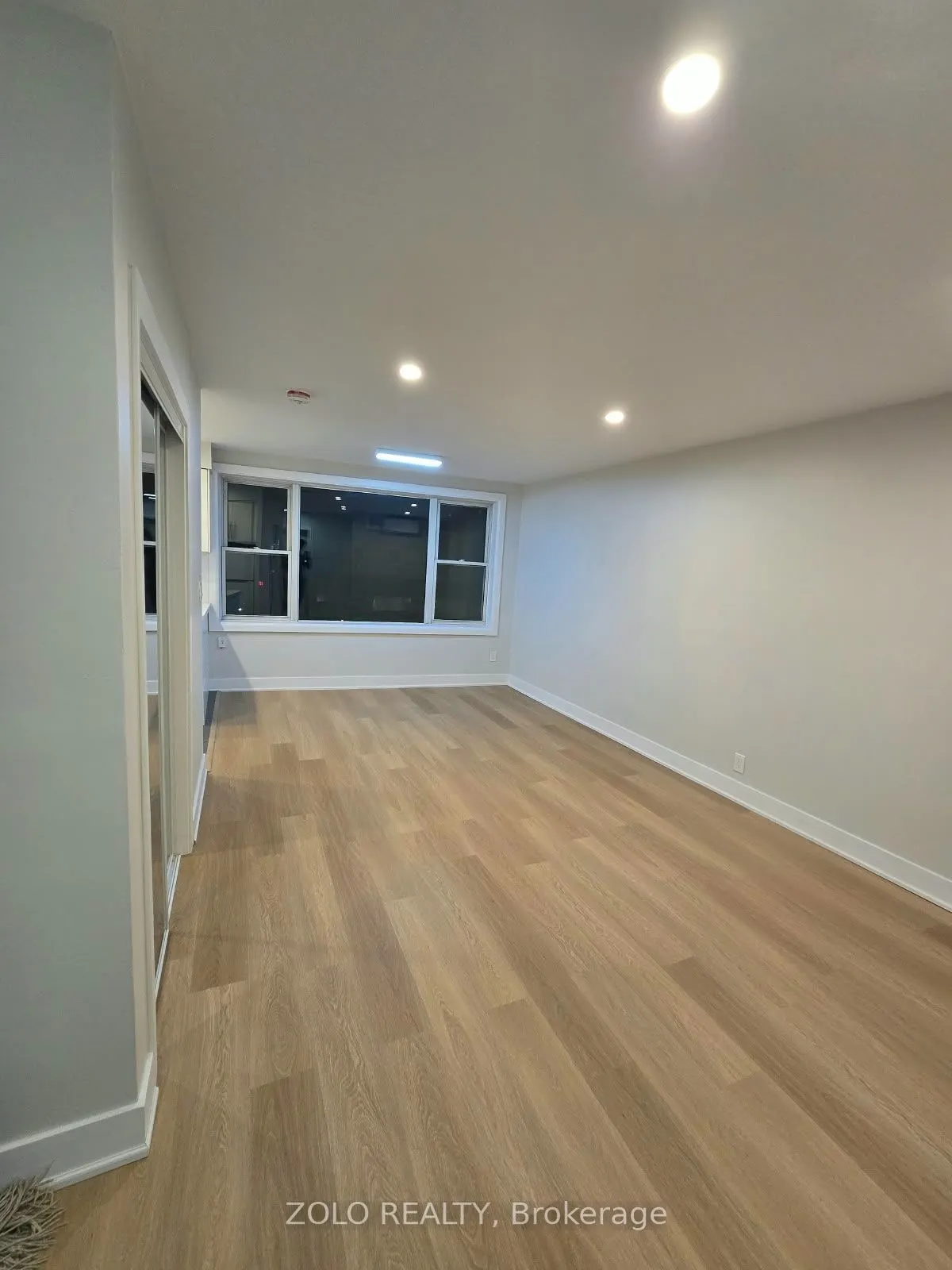 3525 Bathurst Street N ##1