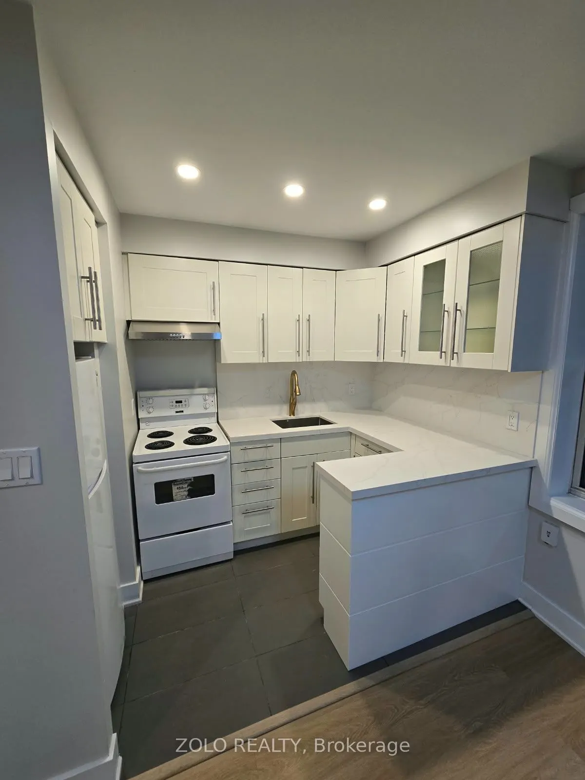 3525 Bathurst Street N ##1
