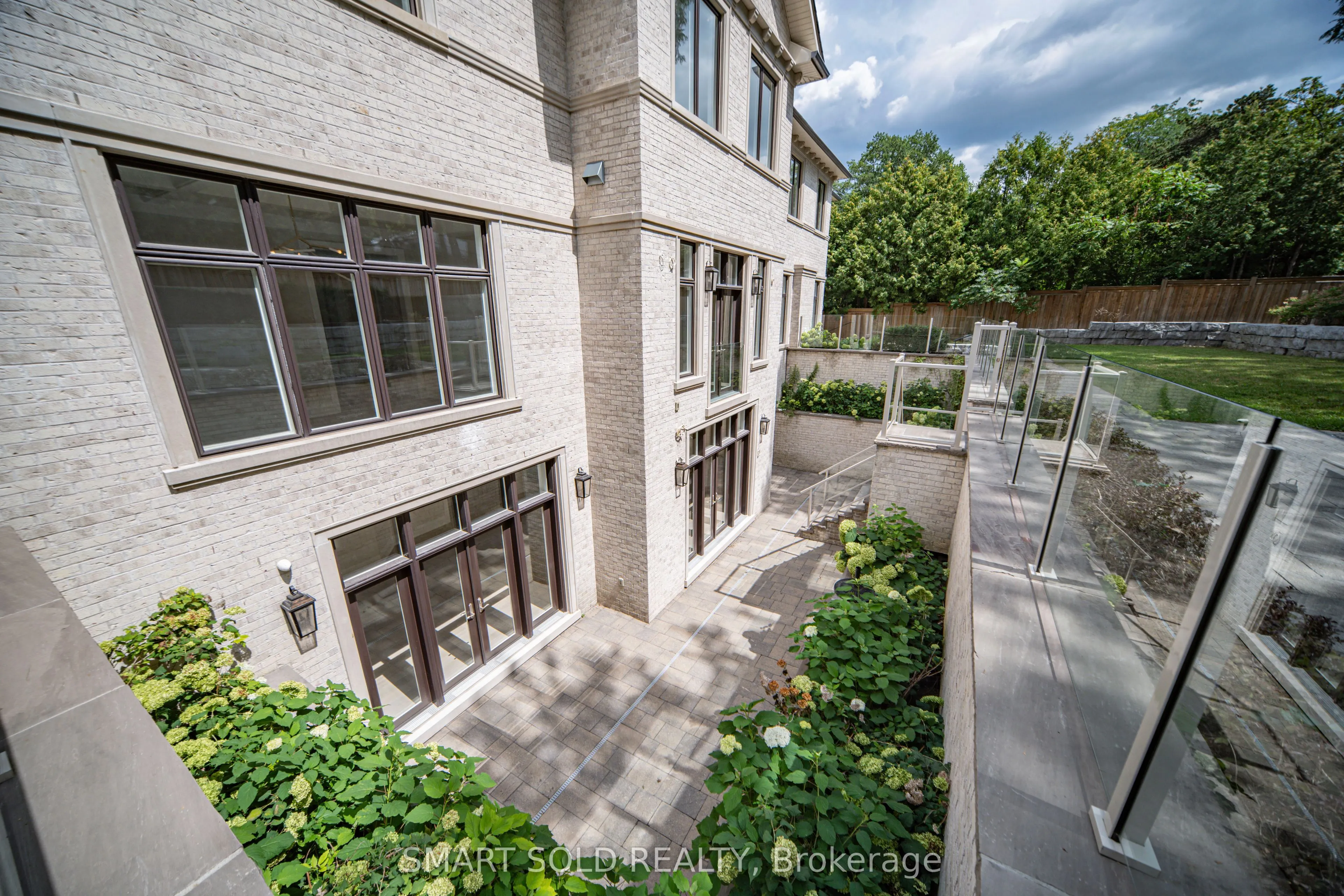 9 Saintfield Avenue