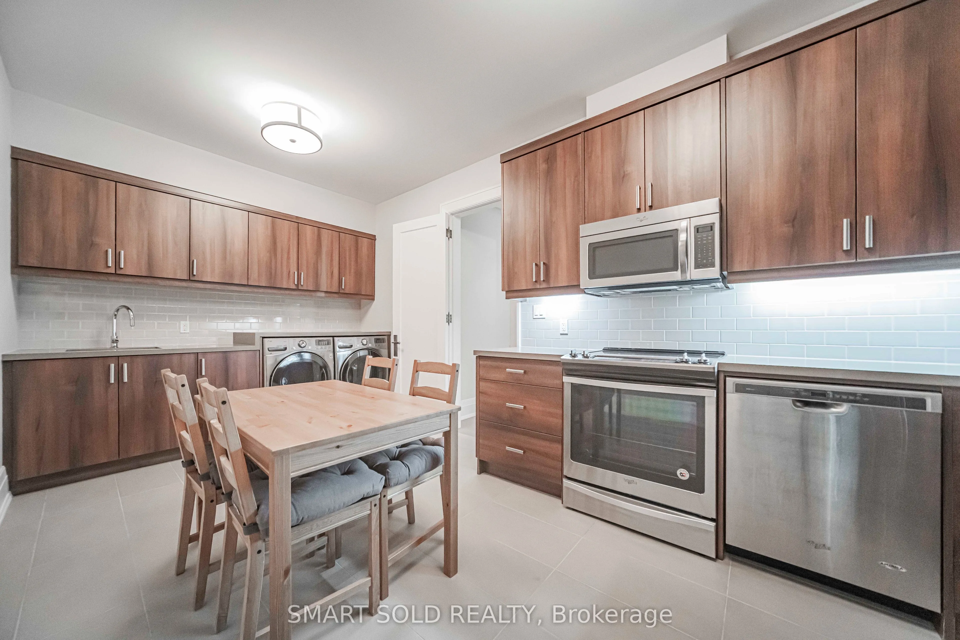 9 Saintfield Avenue