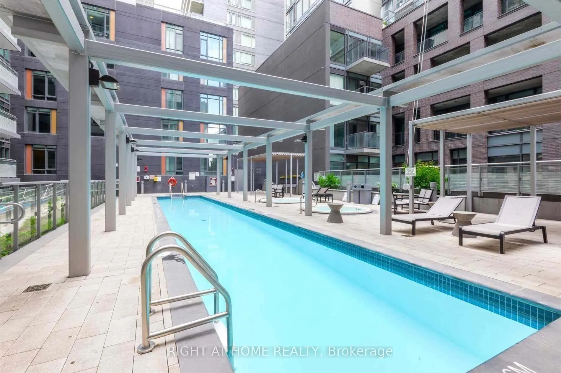 525 Adelaide Street W #1623