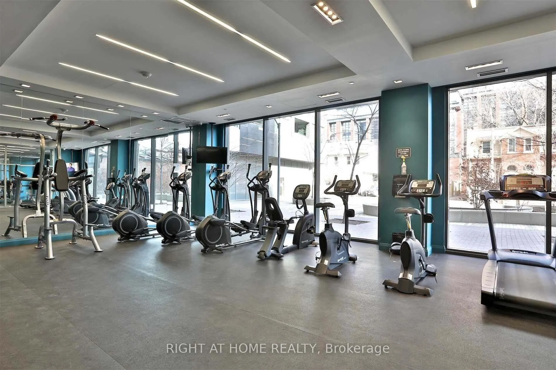 525 Adelaide Street W #1623