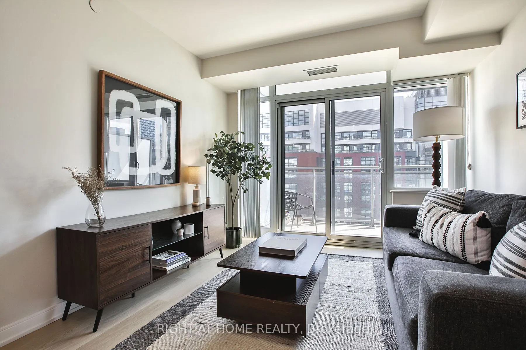 525 Adelaide Street W #1623