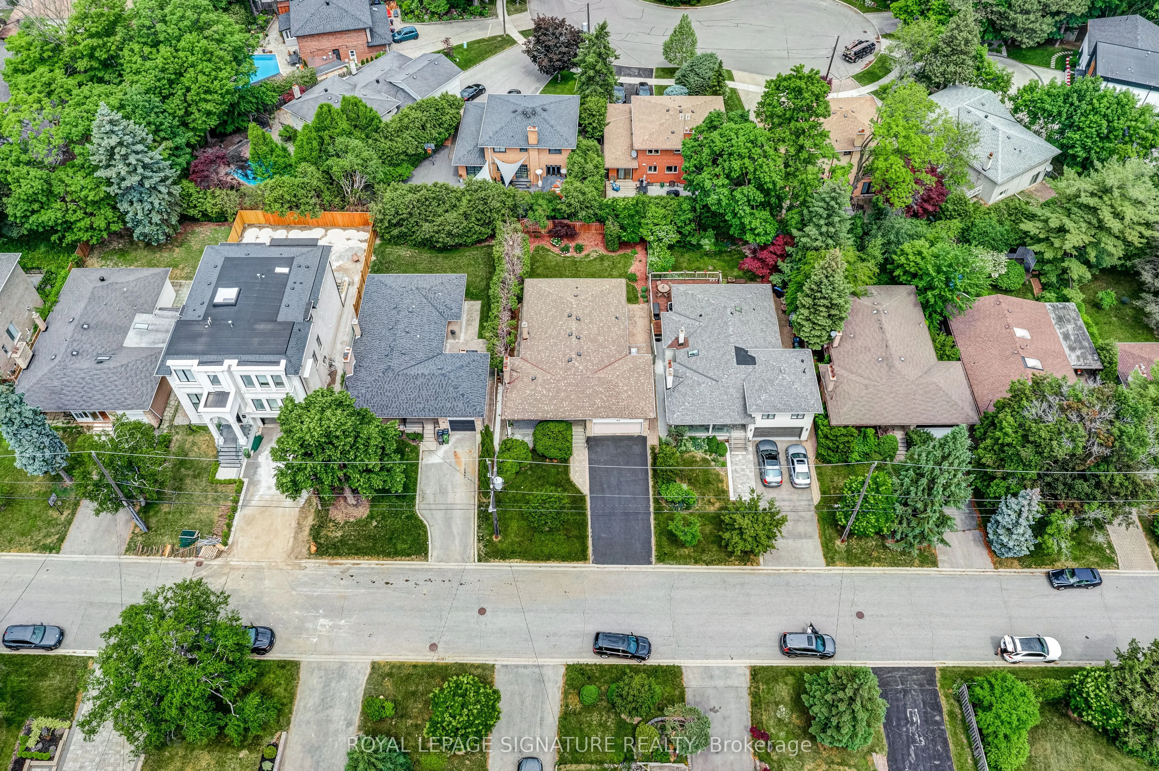 43 Viamede Crescent