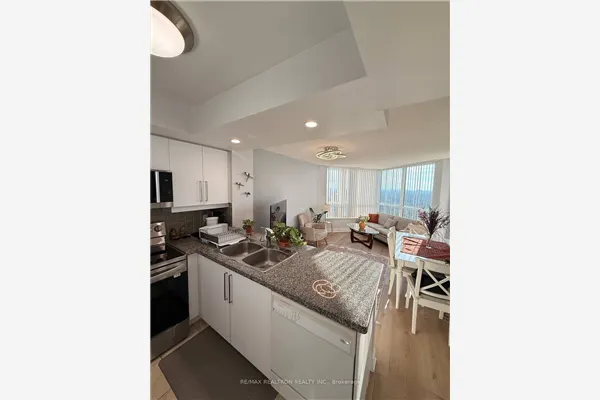 10 Northtown Way #2409