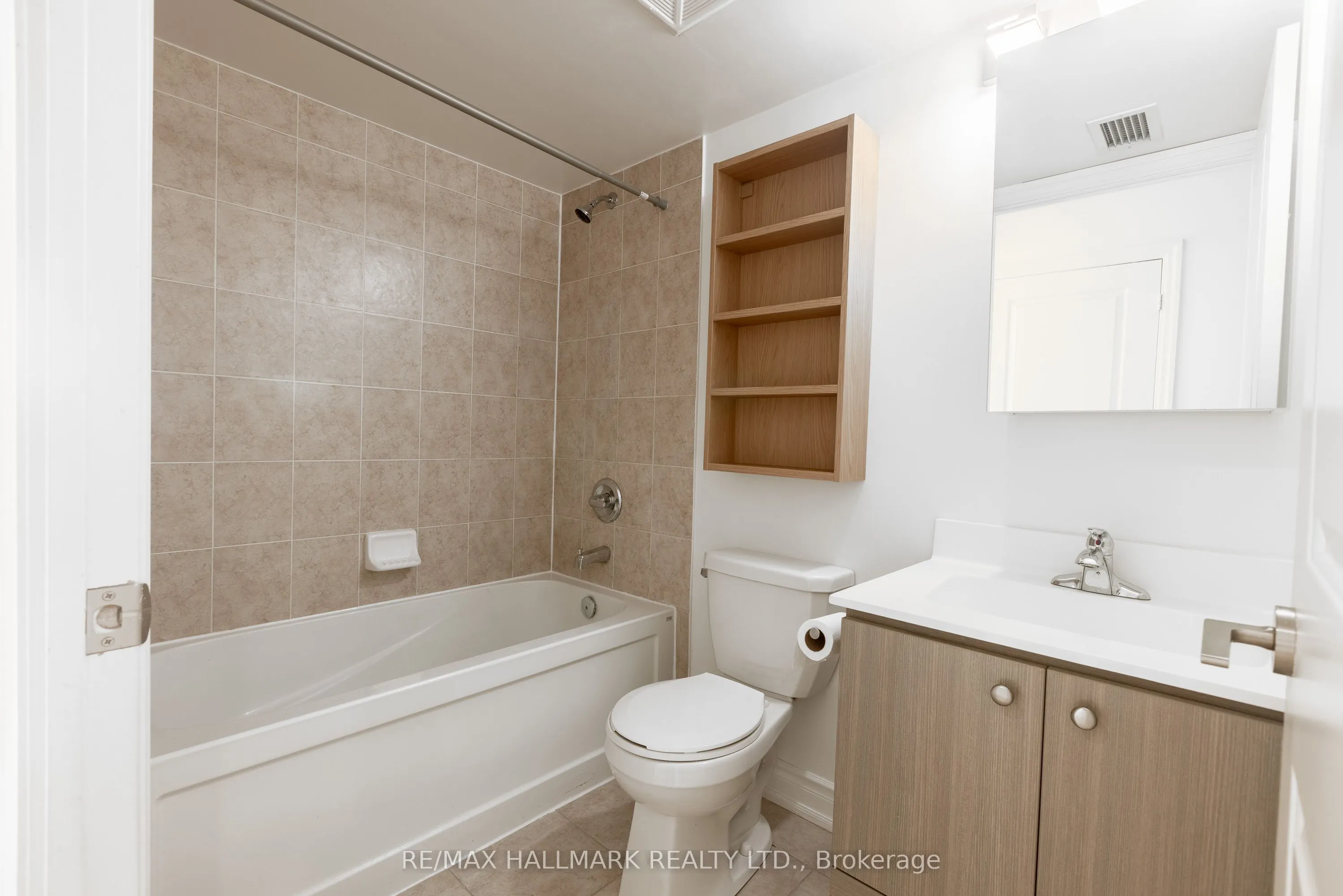 275 Yorkland Road #802