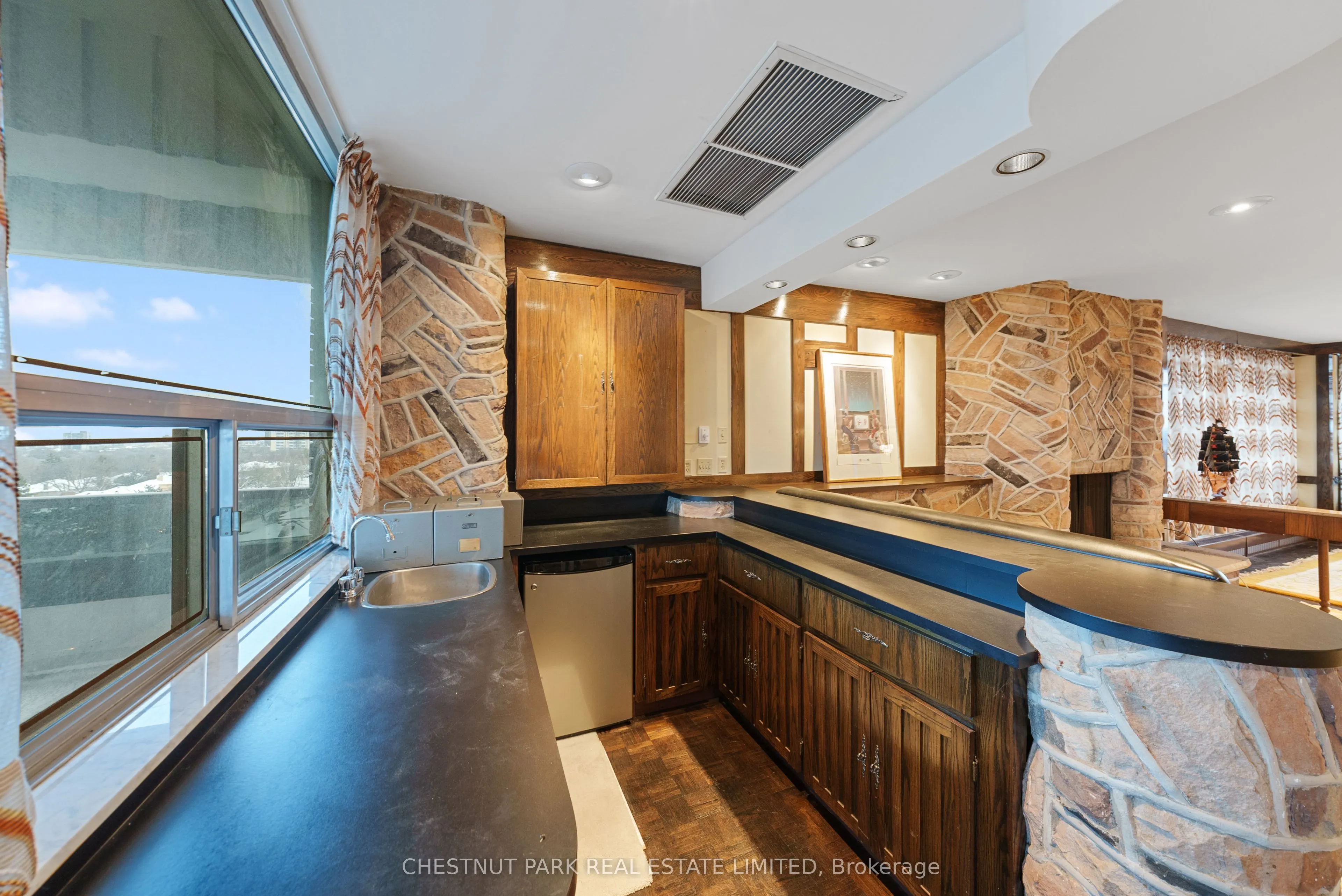 2600 Bathurst Street #PH 1