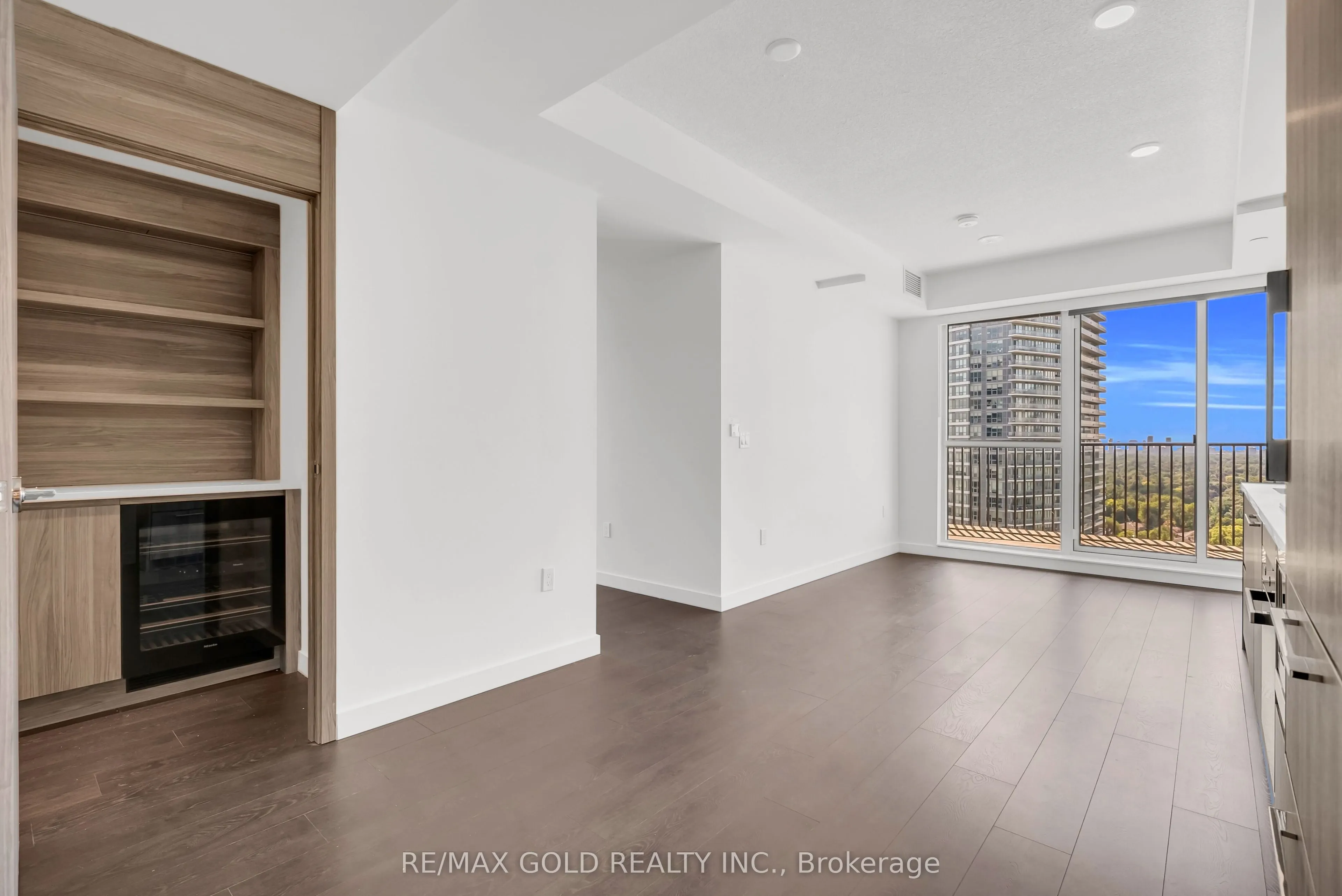 68 Esther Shiner Boulevard #2315