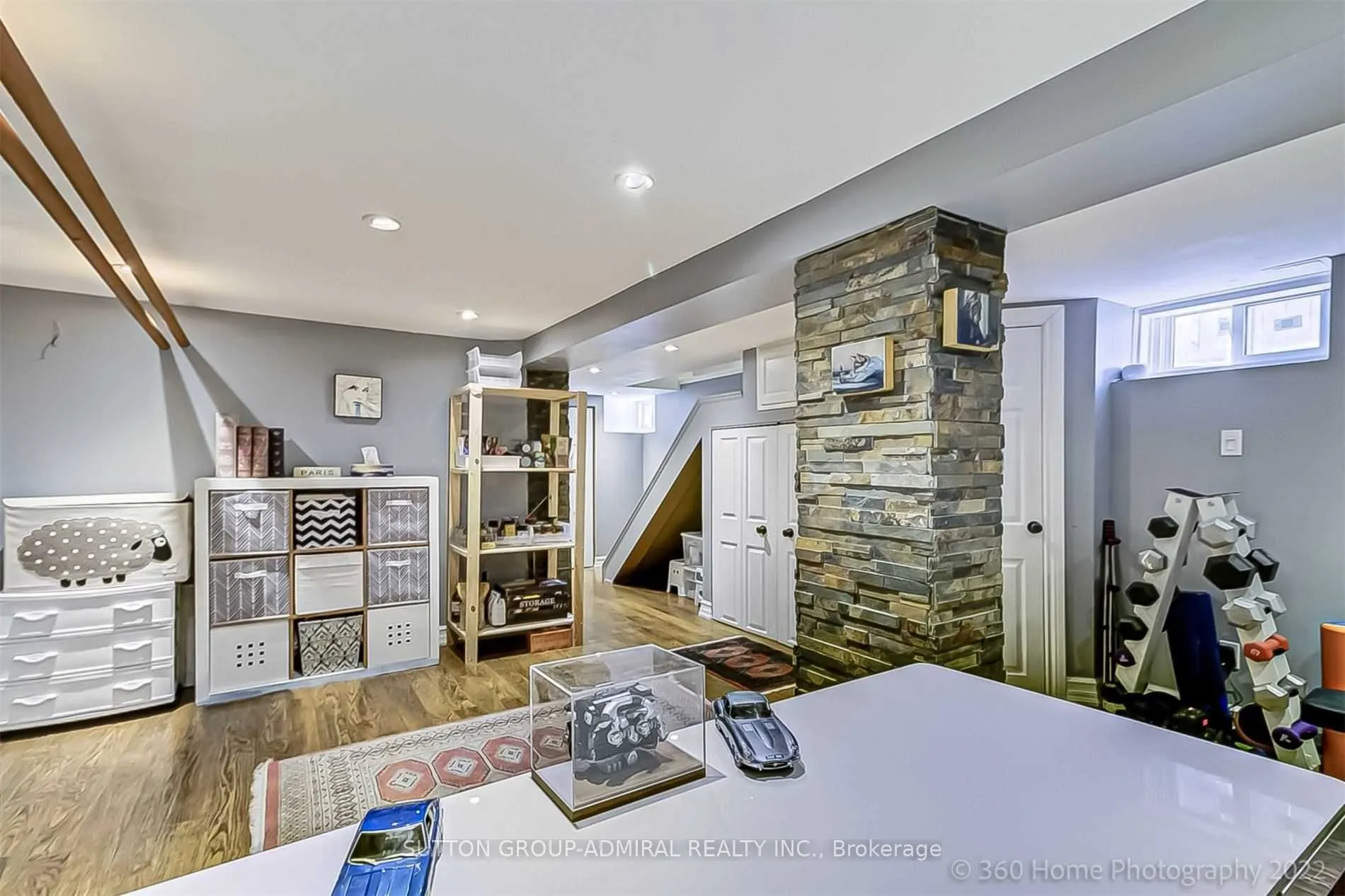 350 Roselawn Avenue