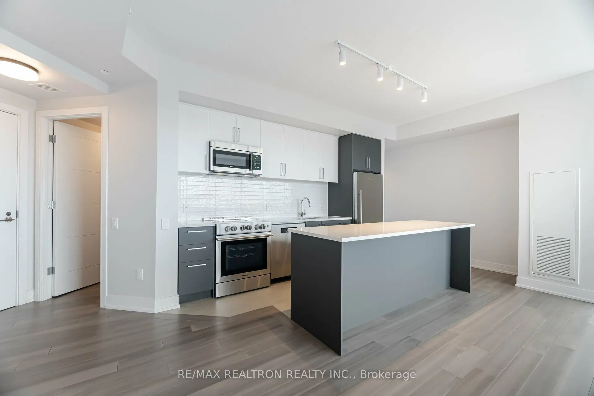 2525 Bathurst Street #507