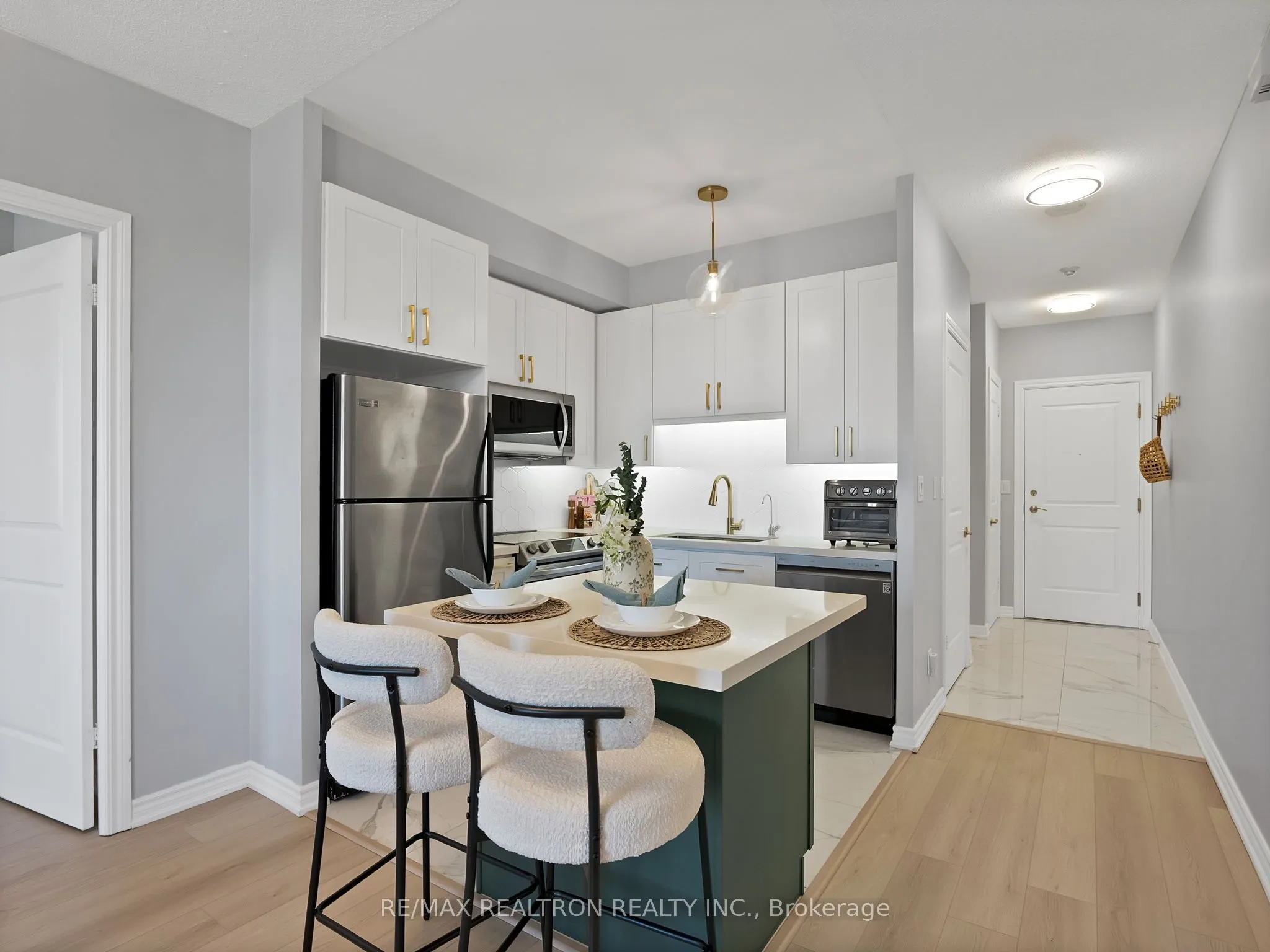 133 Wynford Drive #707