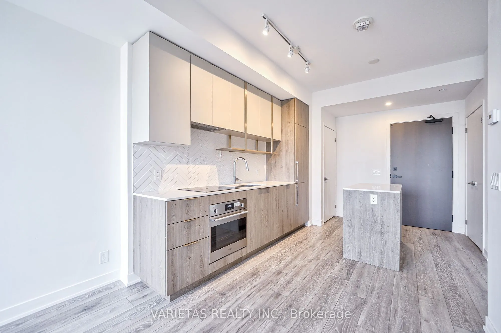 15 Holmes Avenue #1906