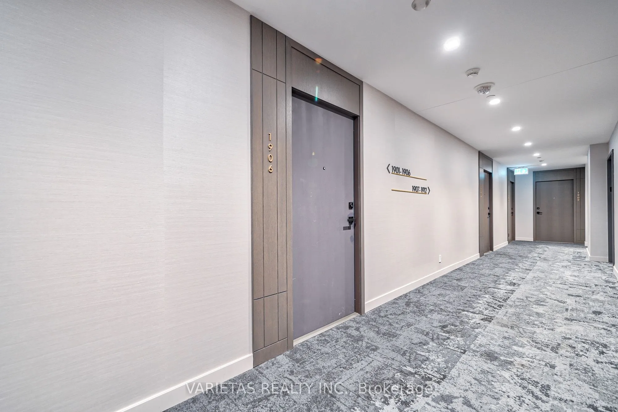 15 Holmes Avenue #1906