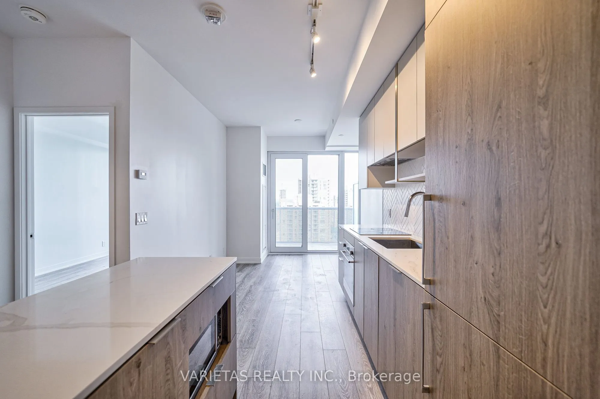 15 Holmes Avenue #1906