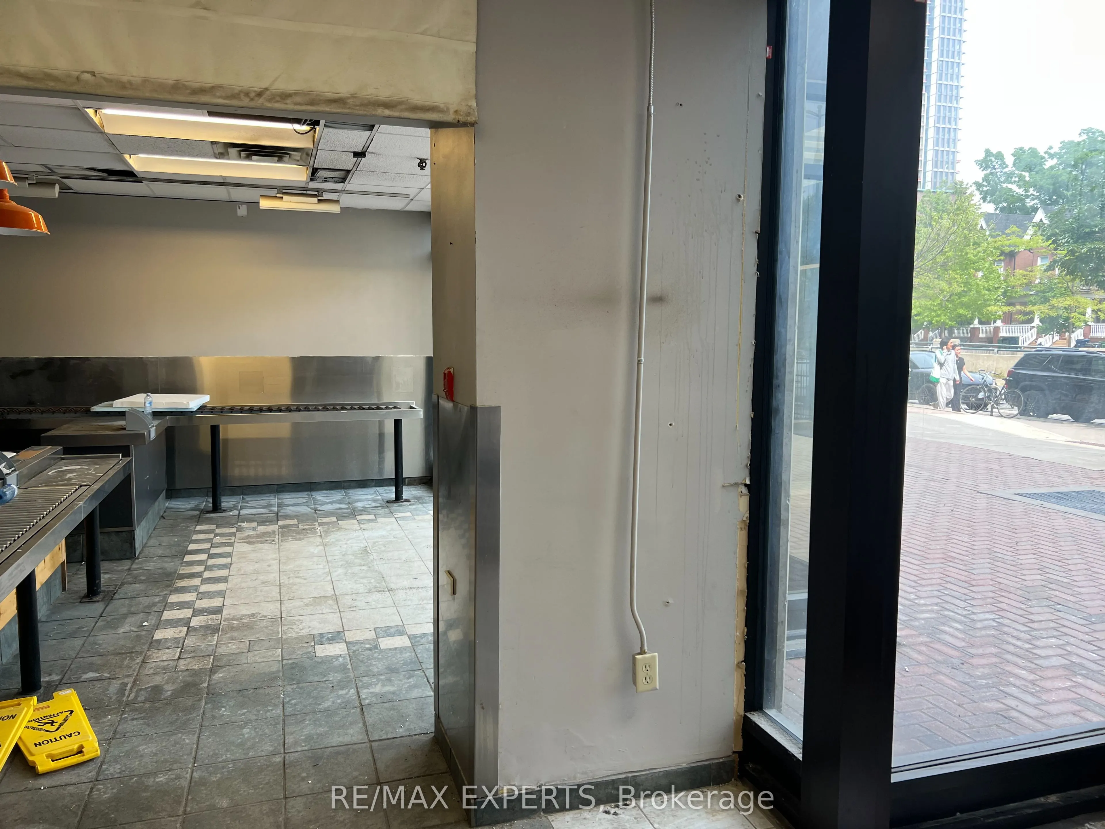 720 Spadina Avenue #110
