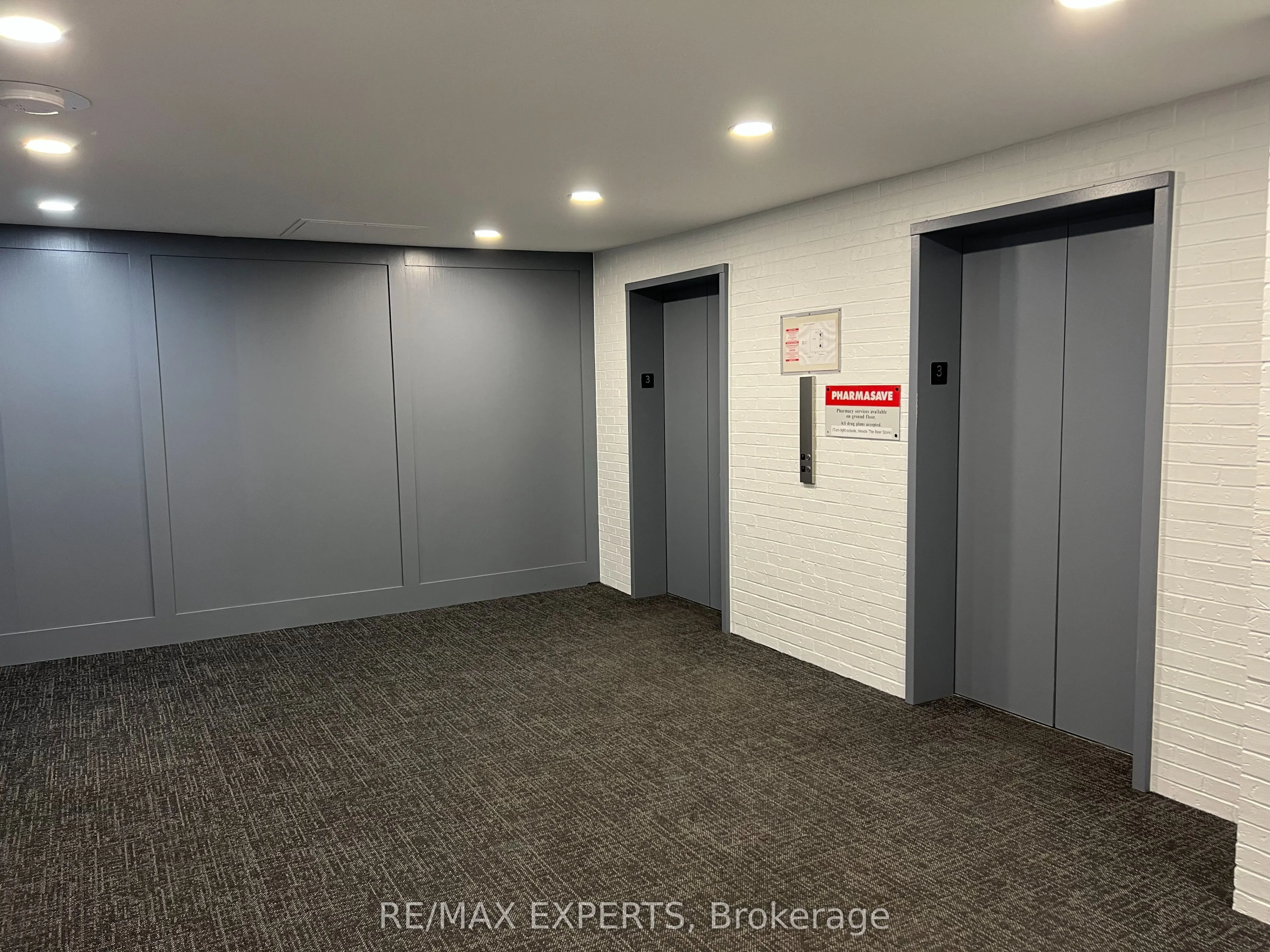 720 Spadina Avenue #300