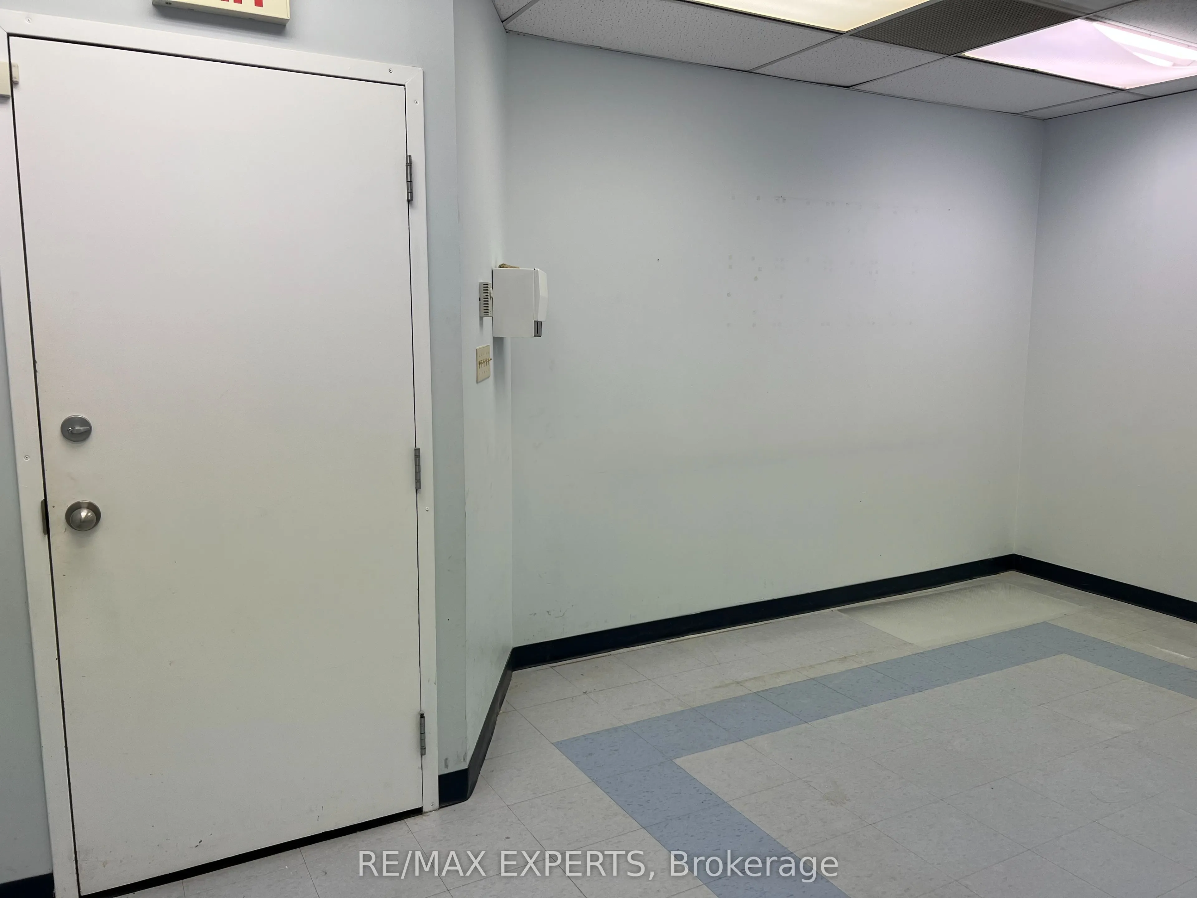 720 Spadina Avenue #300