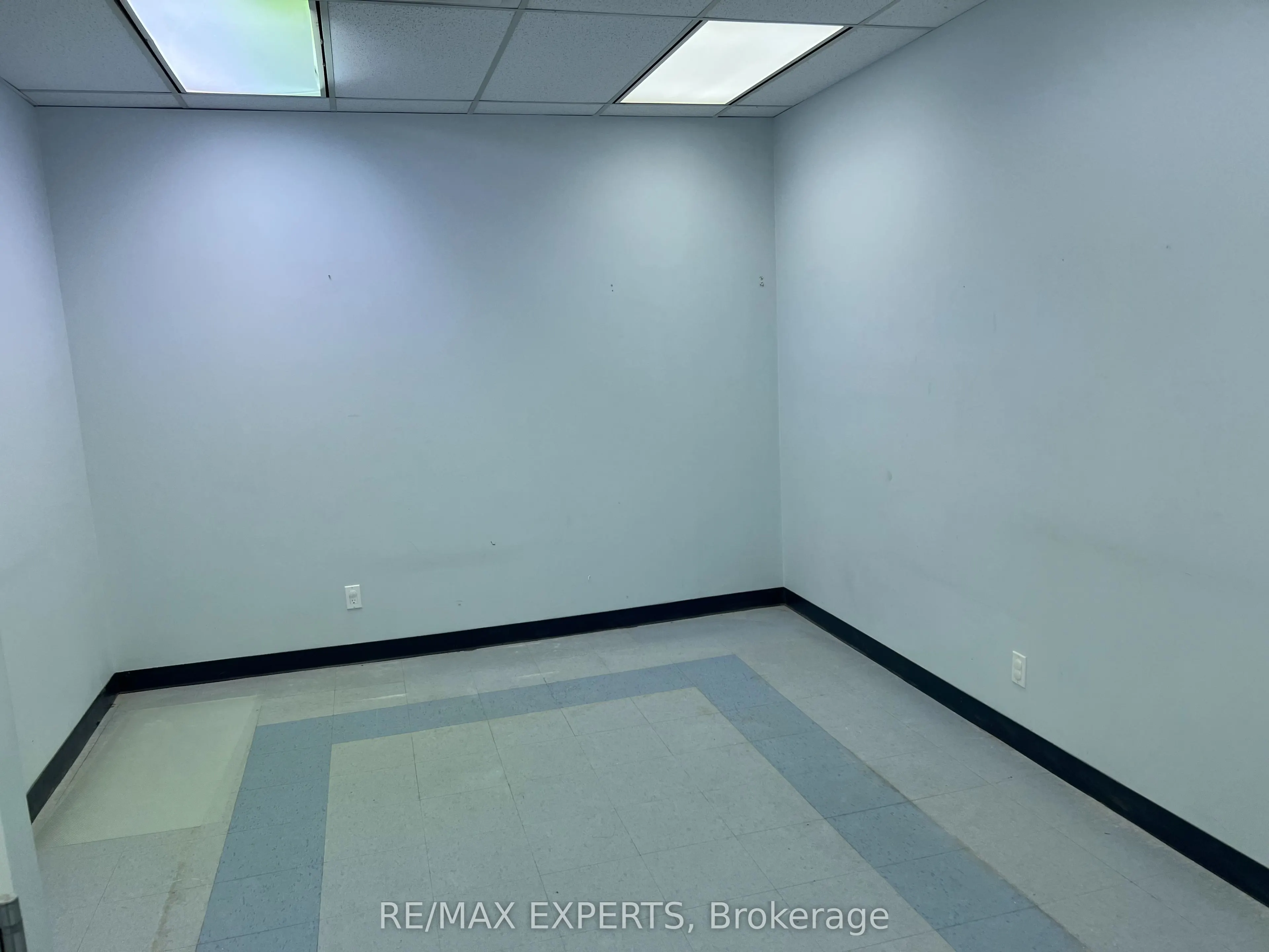 720 Spadina Avenue #300