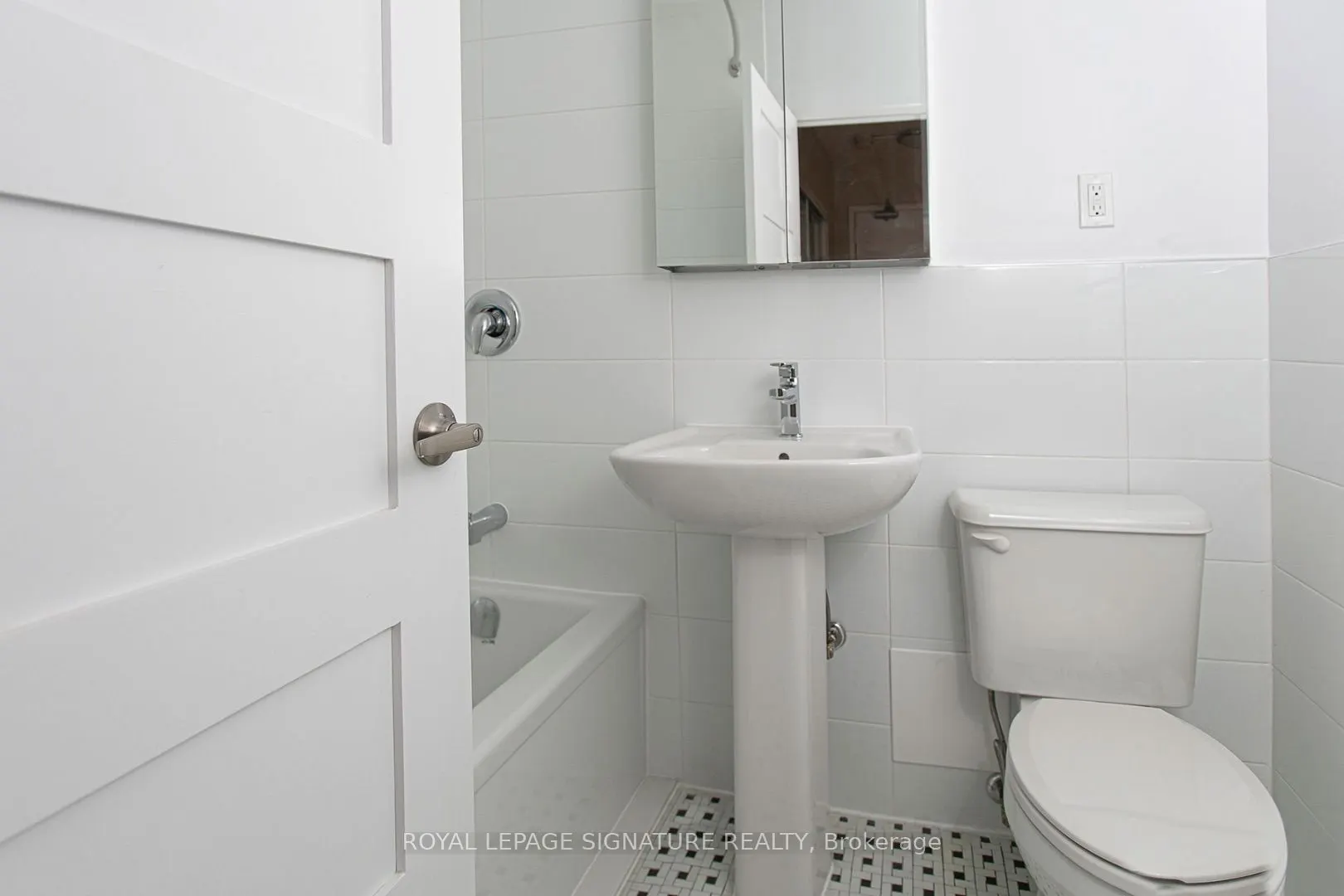 1291 Bayview Avenue #203