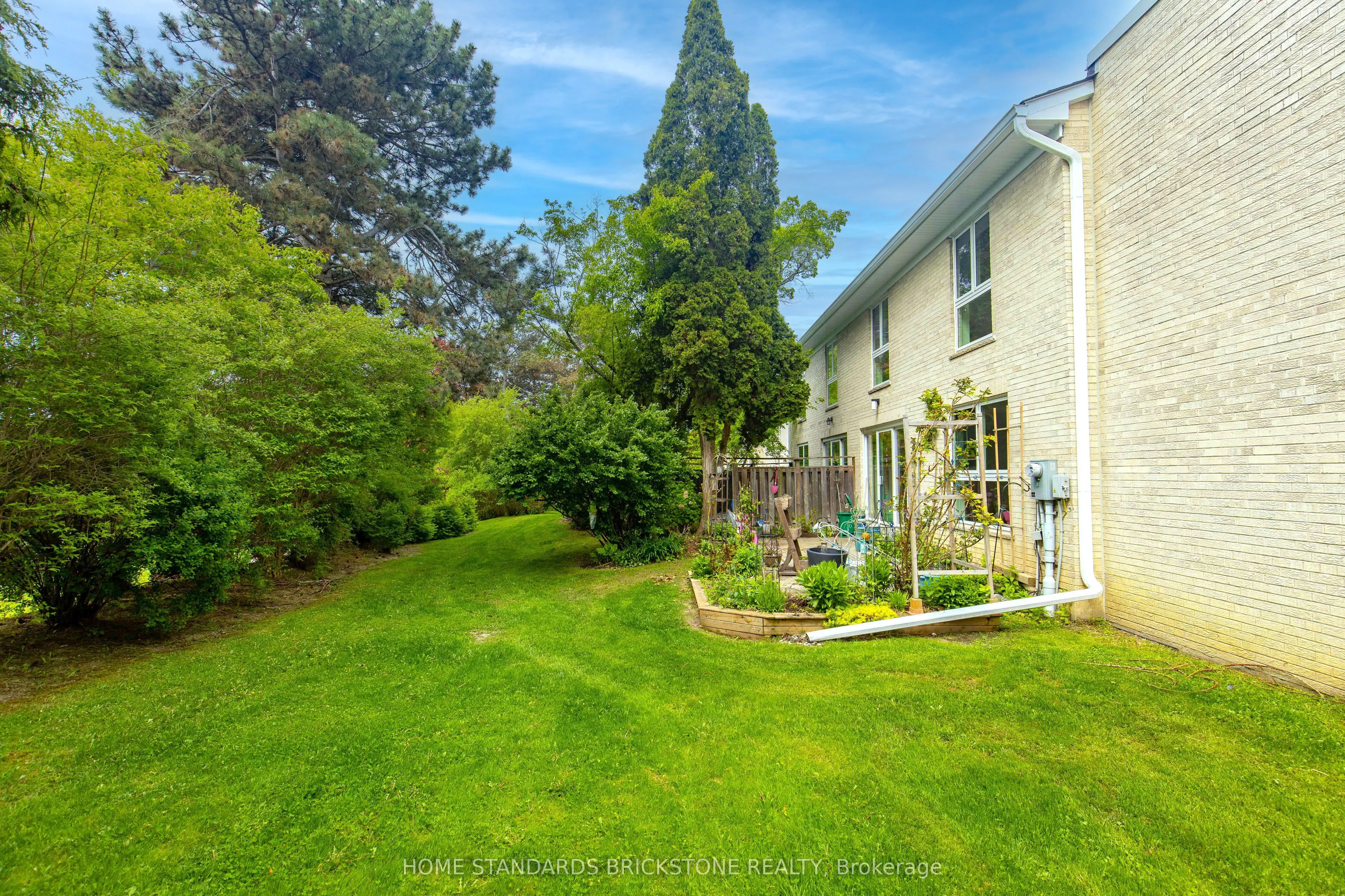 27 Proudbank Millway #50
