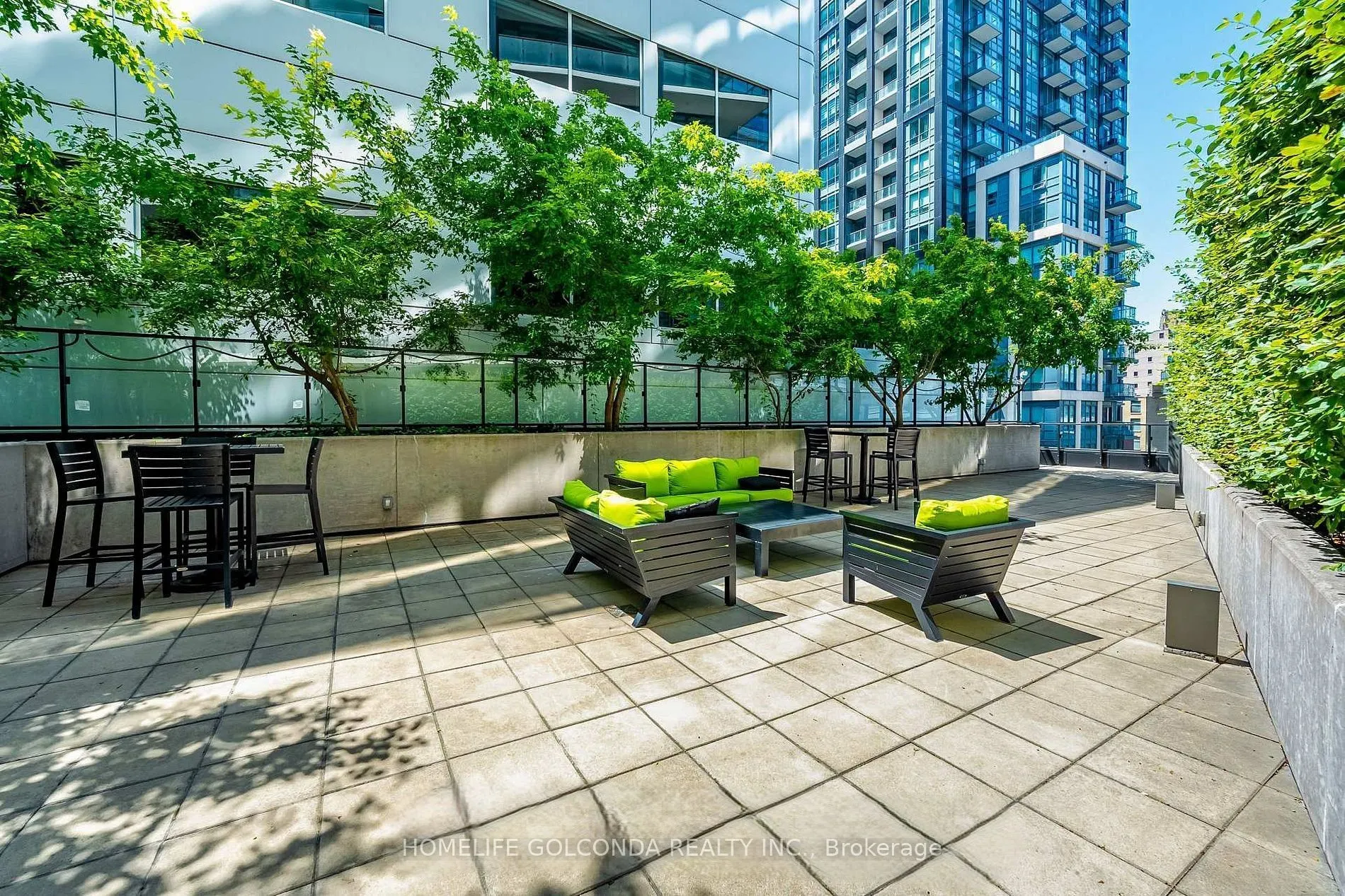 125 Peter Street #3307