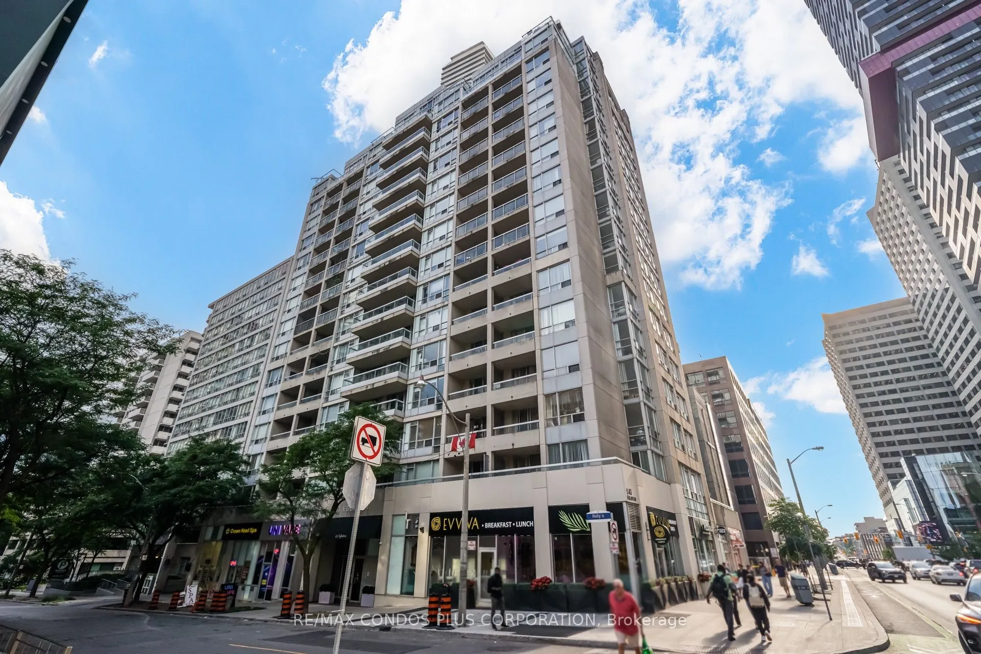 43 Eglinton Avenue E #1901