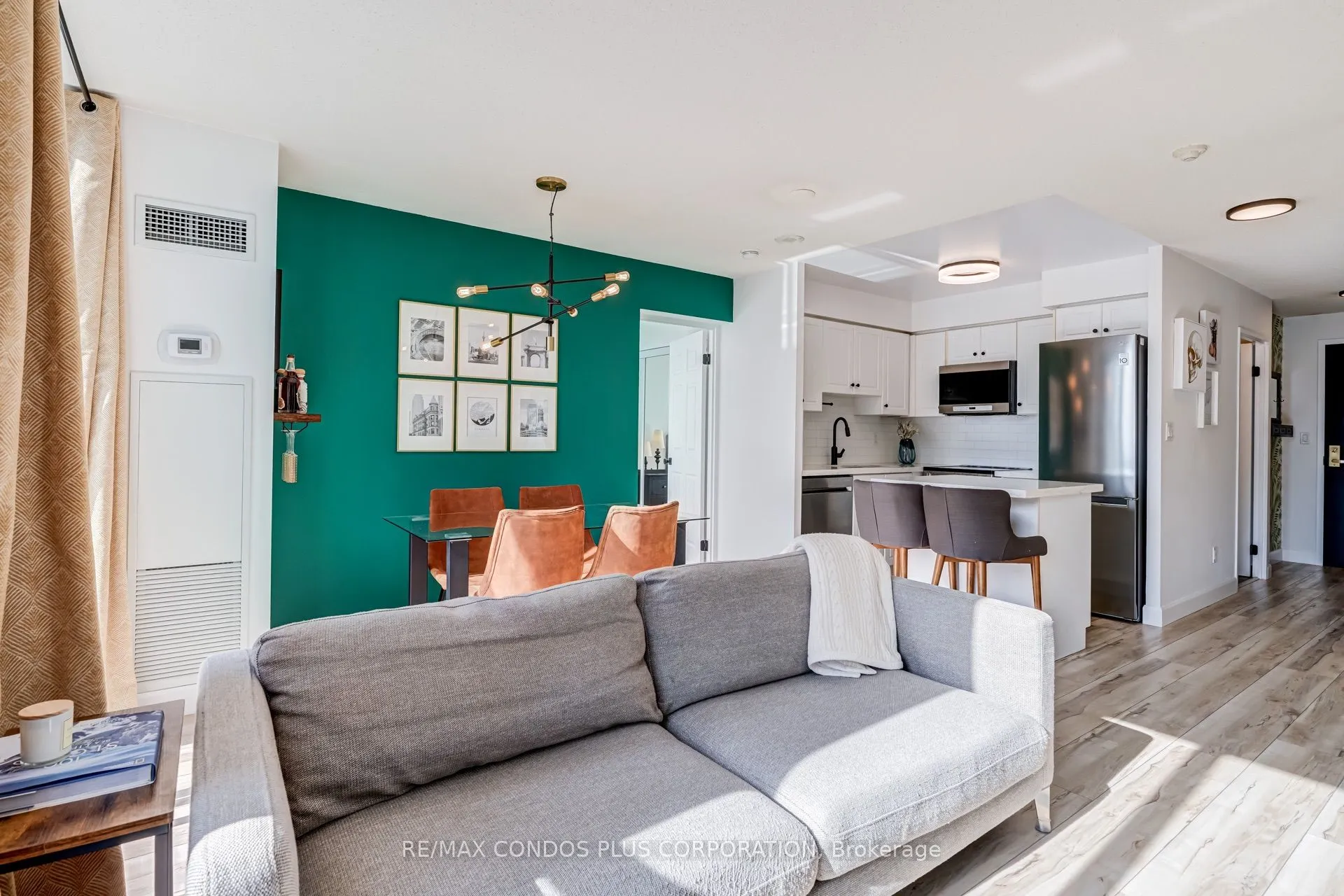 43 Eglinton Avenue E #1901