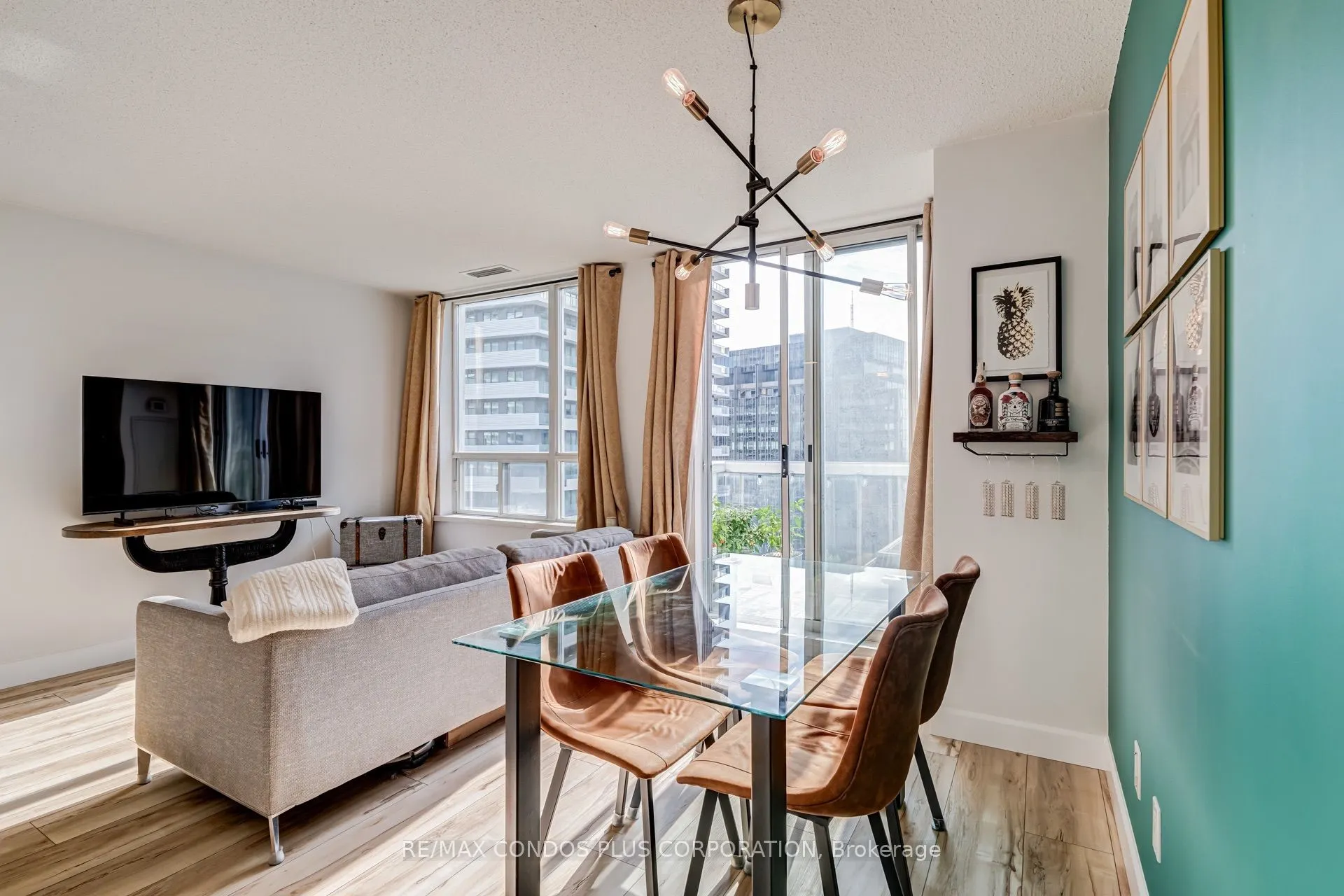 43 Eglinton Avenue E #1901