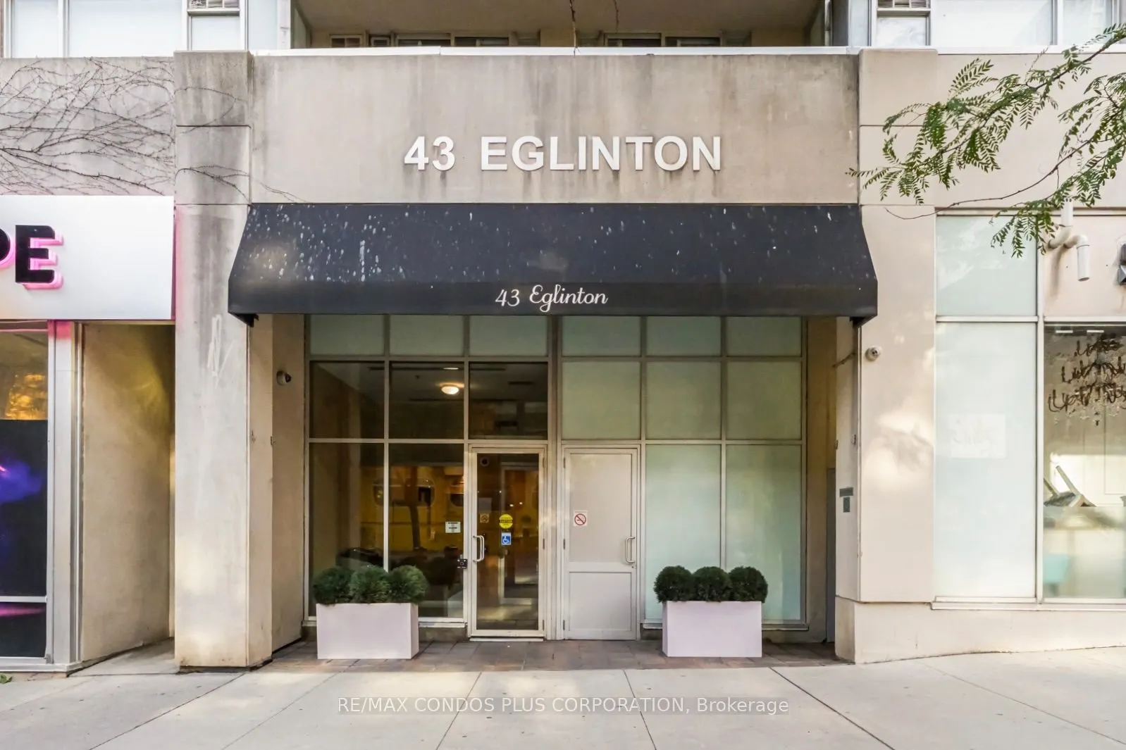 43 Eglinton Avenue E #1901