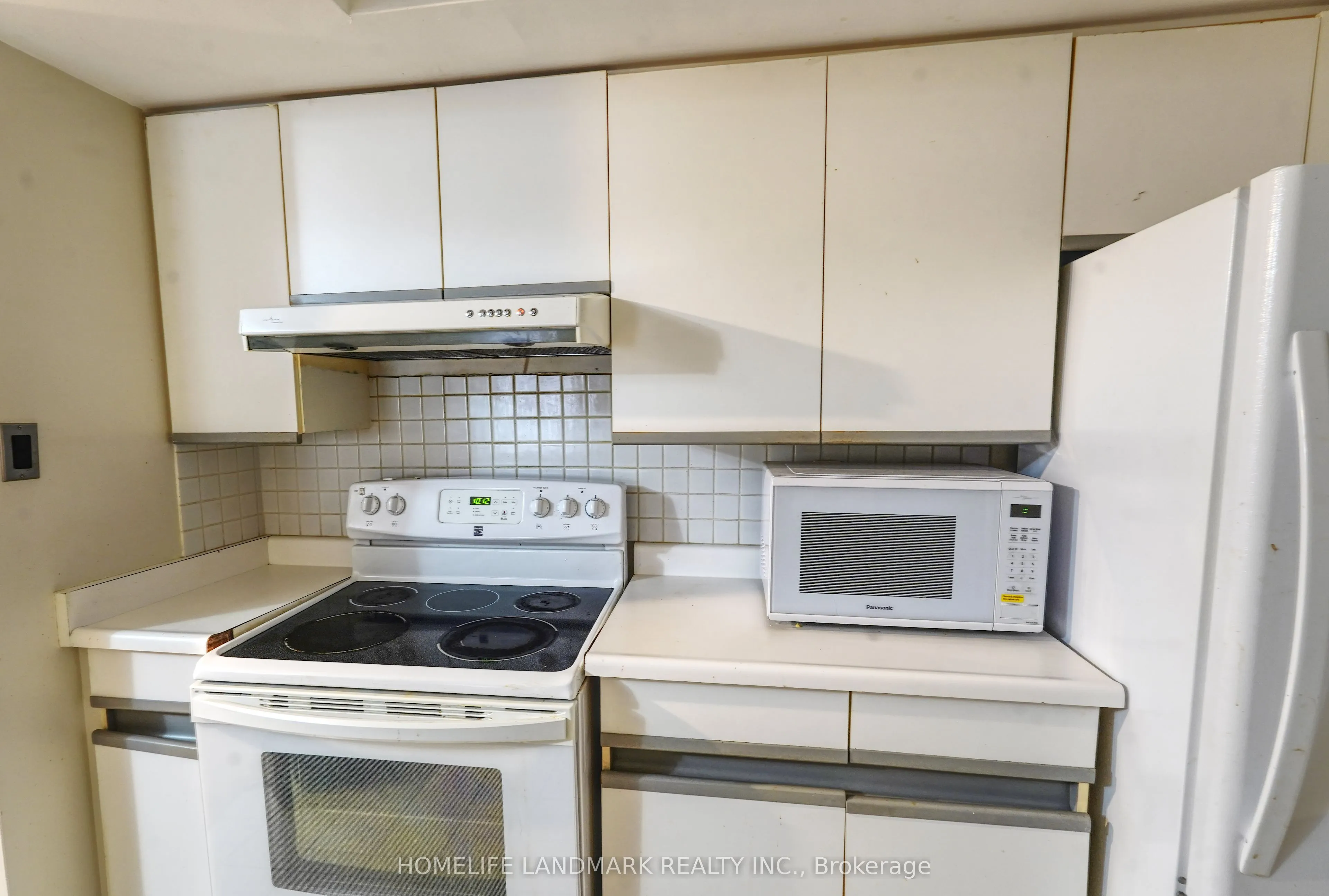 1001 Bay Street #511